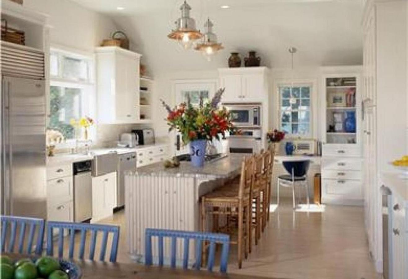 The Chequessett Beach House of Wellfleet view 2
