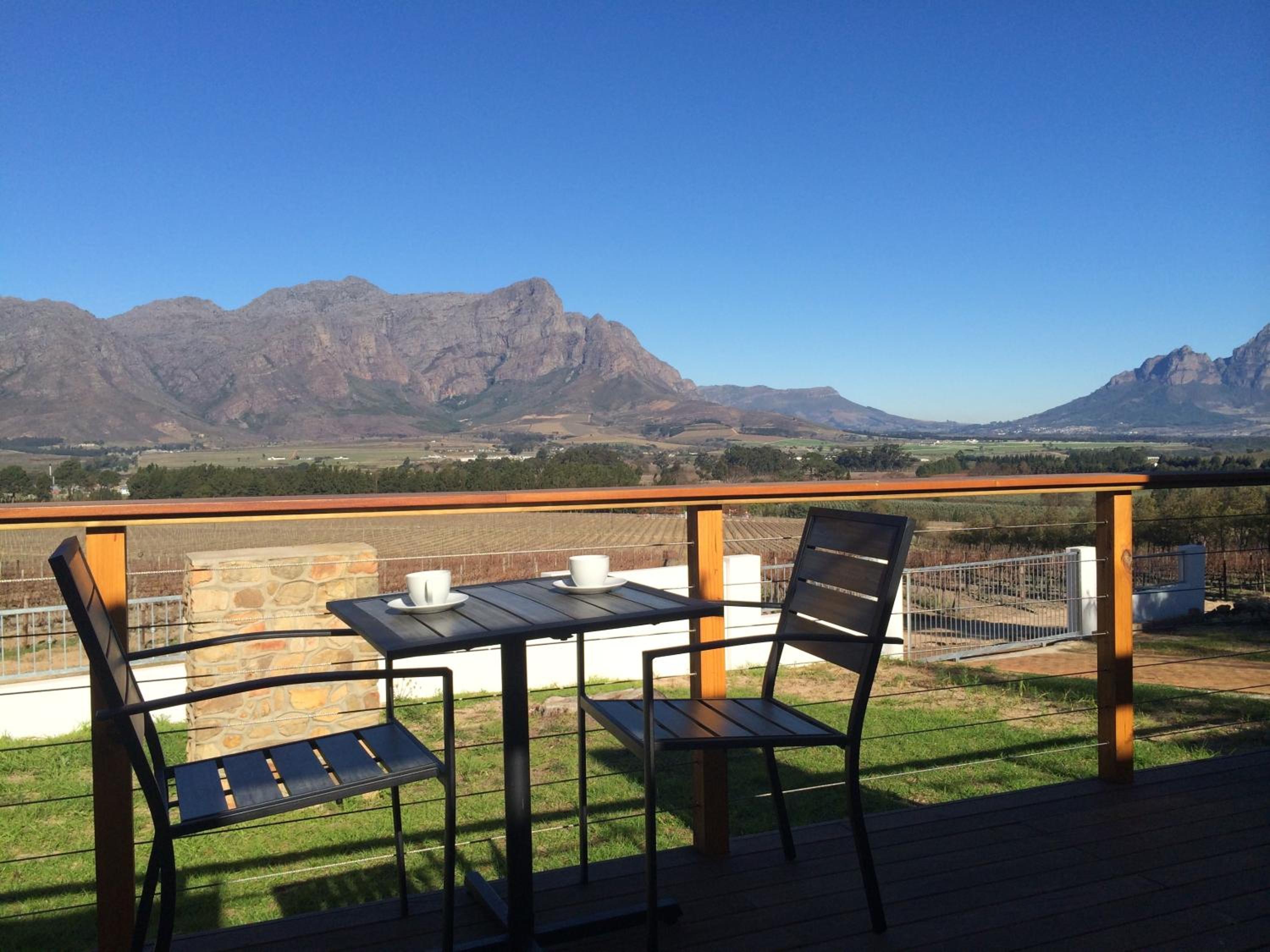 Topiary Wine Estate & Cottages