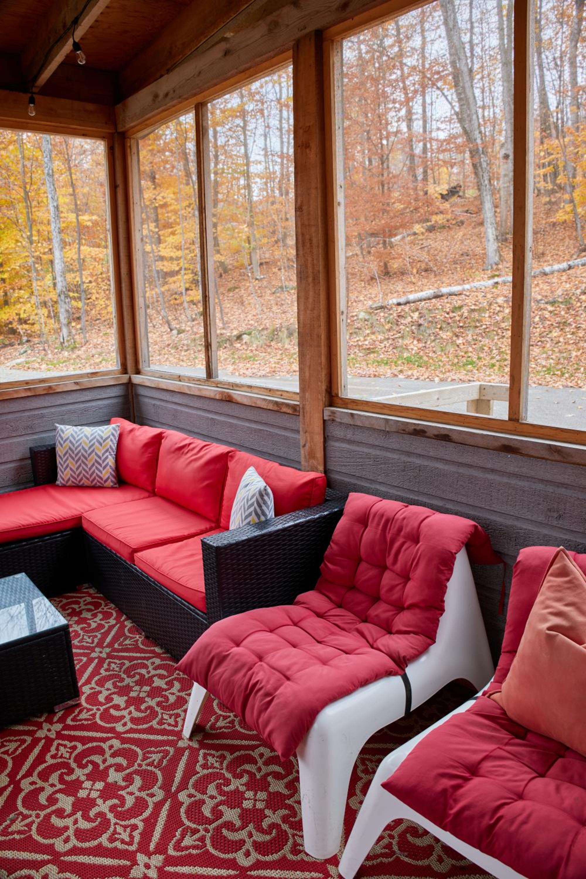 Cottage le Cerf (modern, spa, BBQ, accès lac Lili)