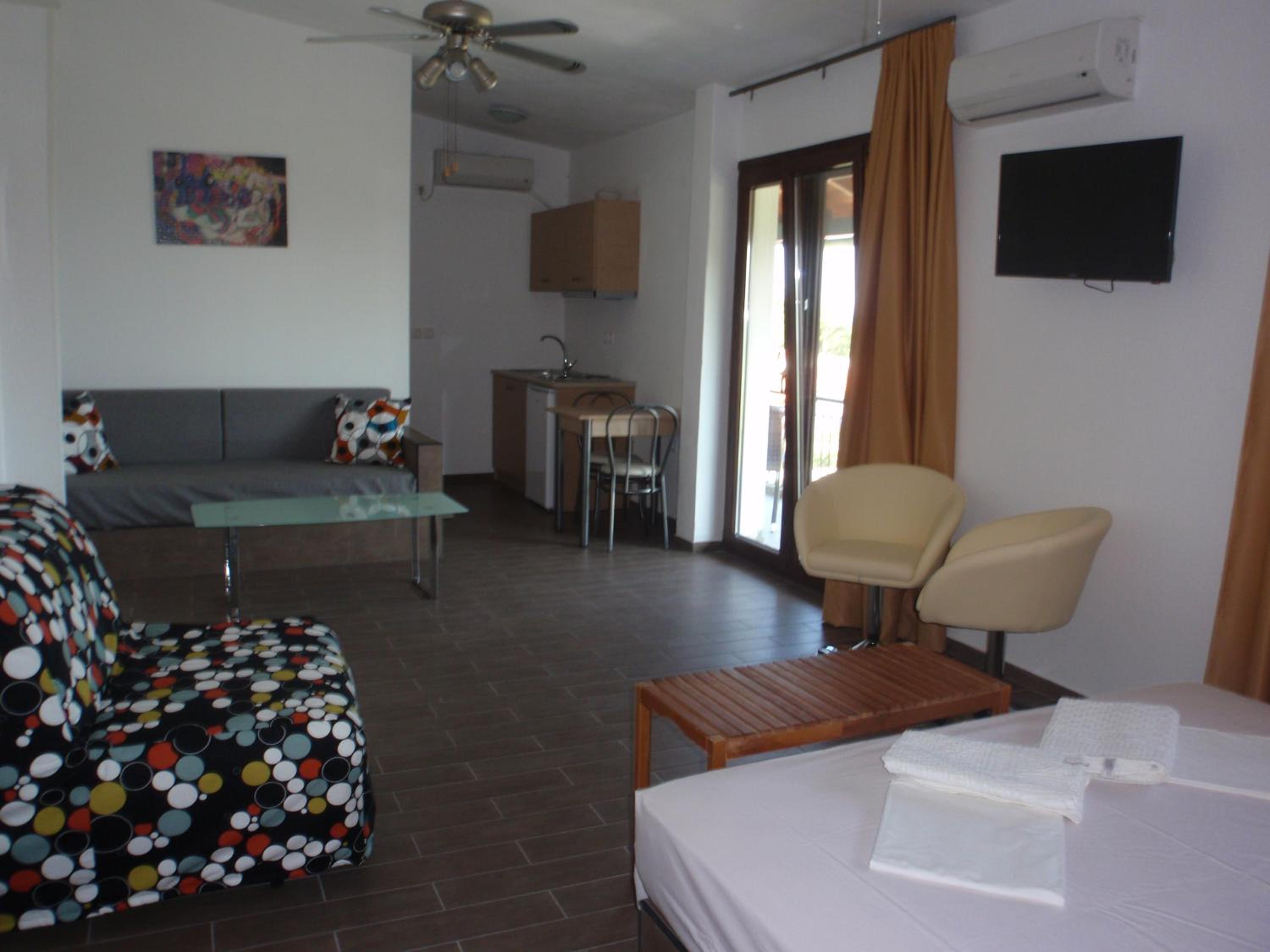 Petrouda's Apartments photo 3