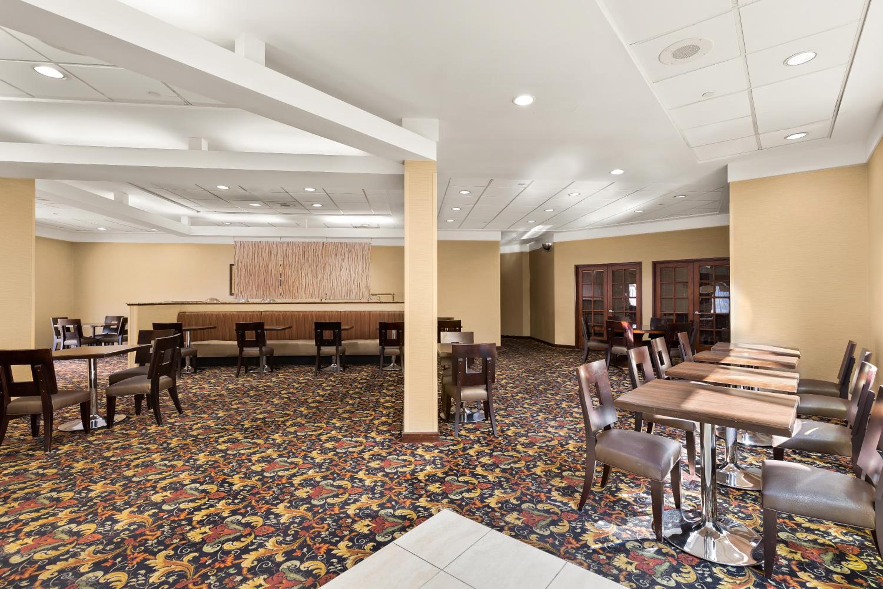 Holiday Inn Cleveland Airport West by IHG