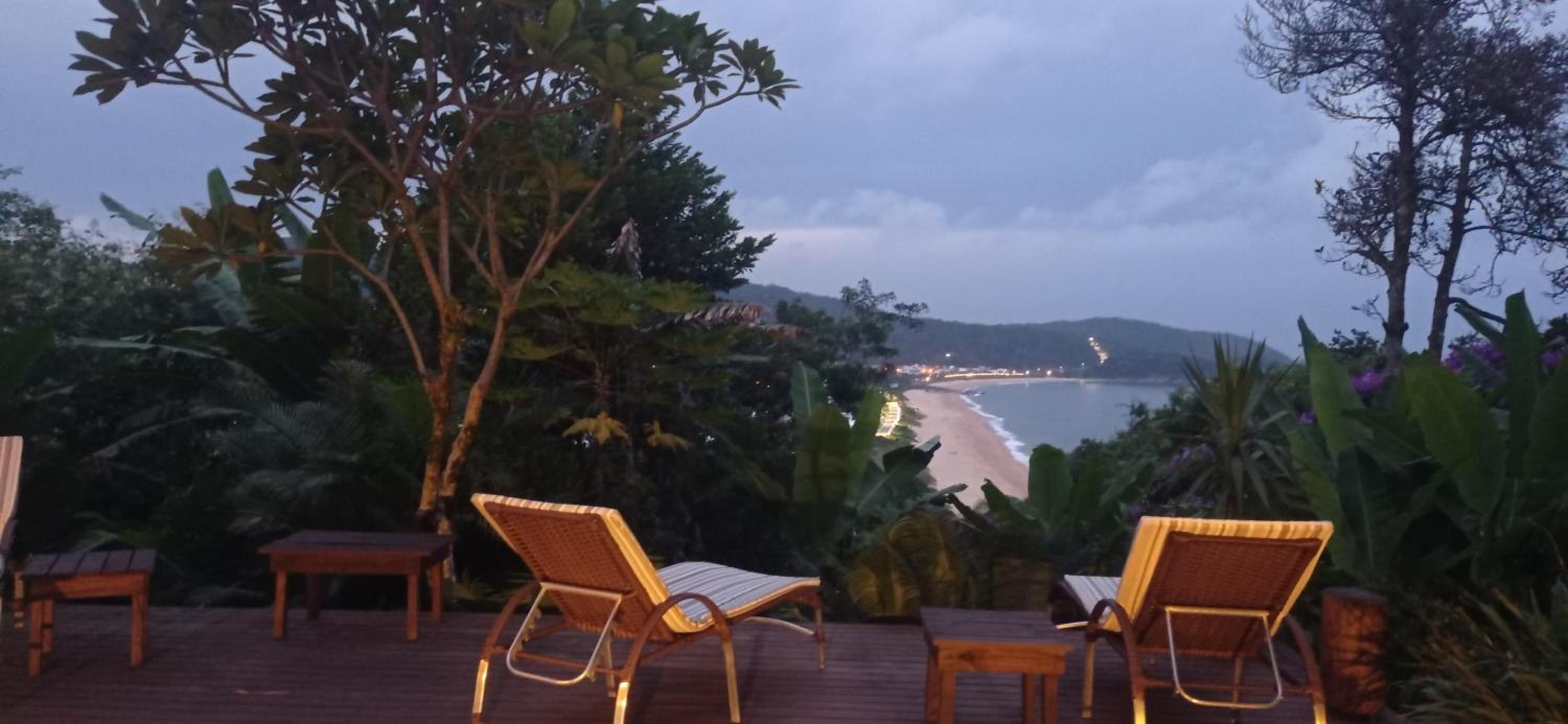 Casa Wolff - Térreo Jardim - Praia do Estaleiro- Balneário Camboriu