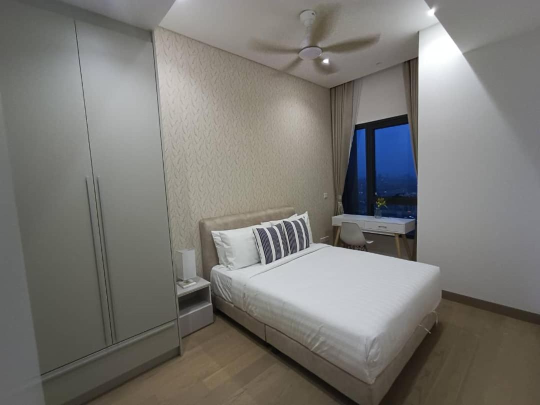 Grand Suite At Lucantia Residence