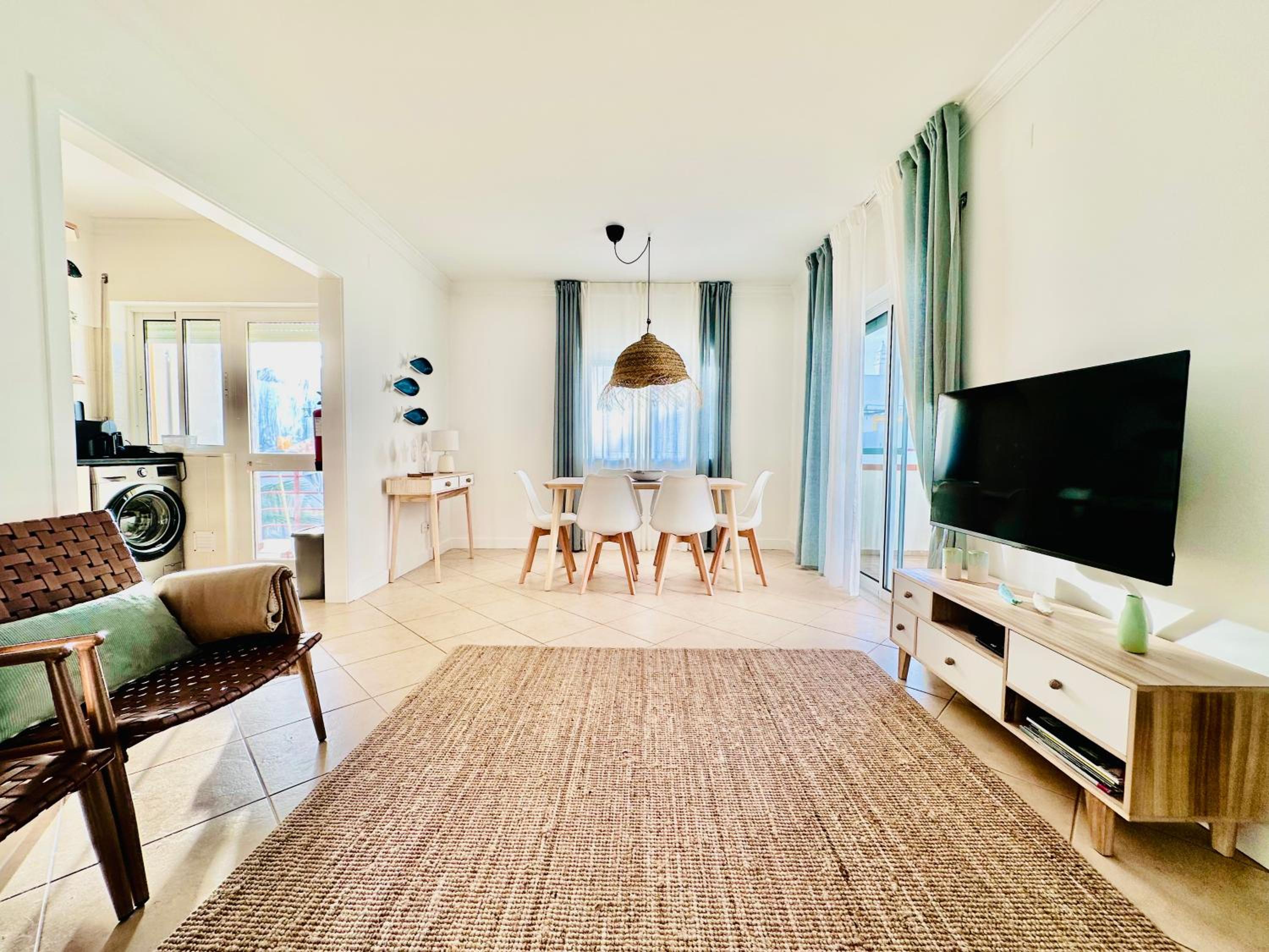 Amazing beach bliss 2br w/private sea view terrace view 2