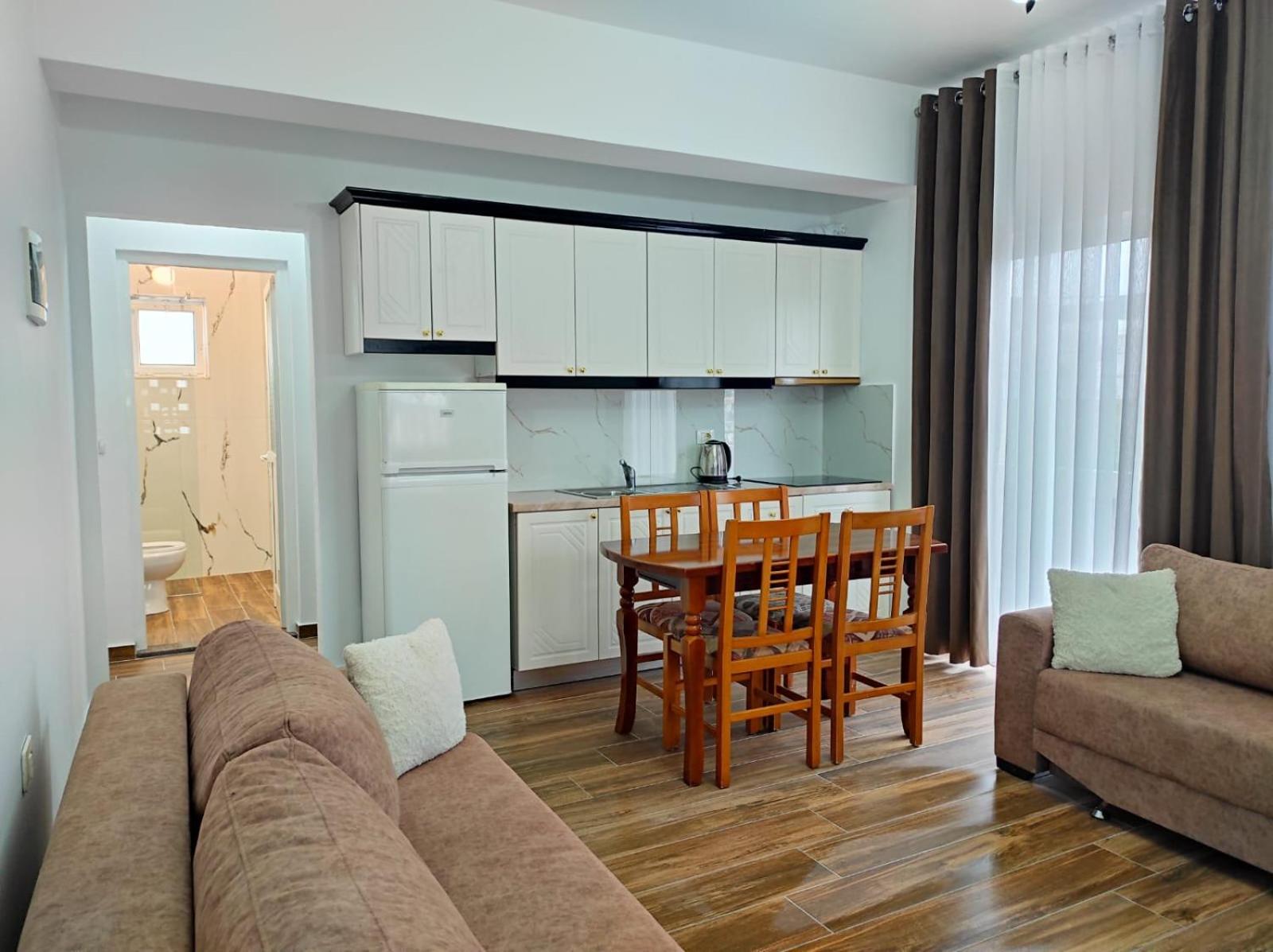 Four Seasons Apartments
