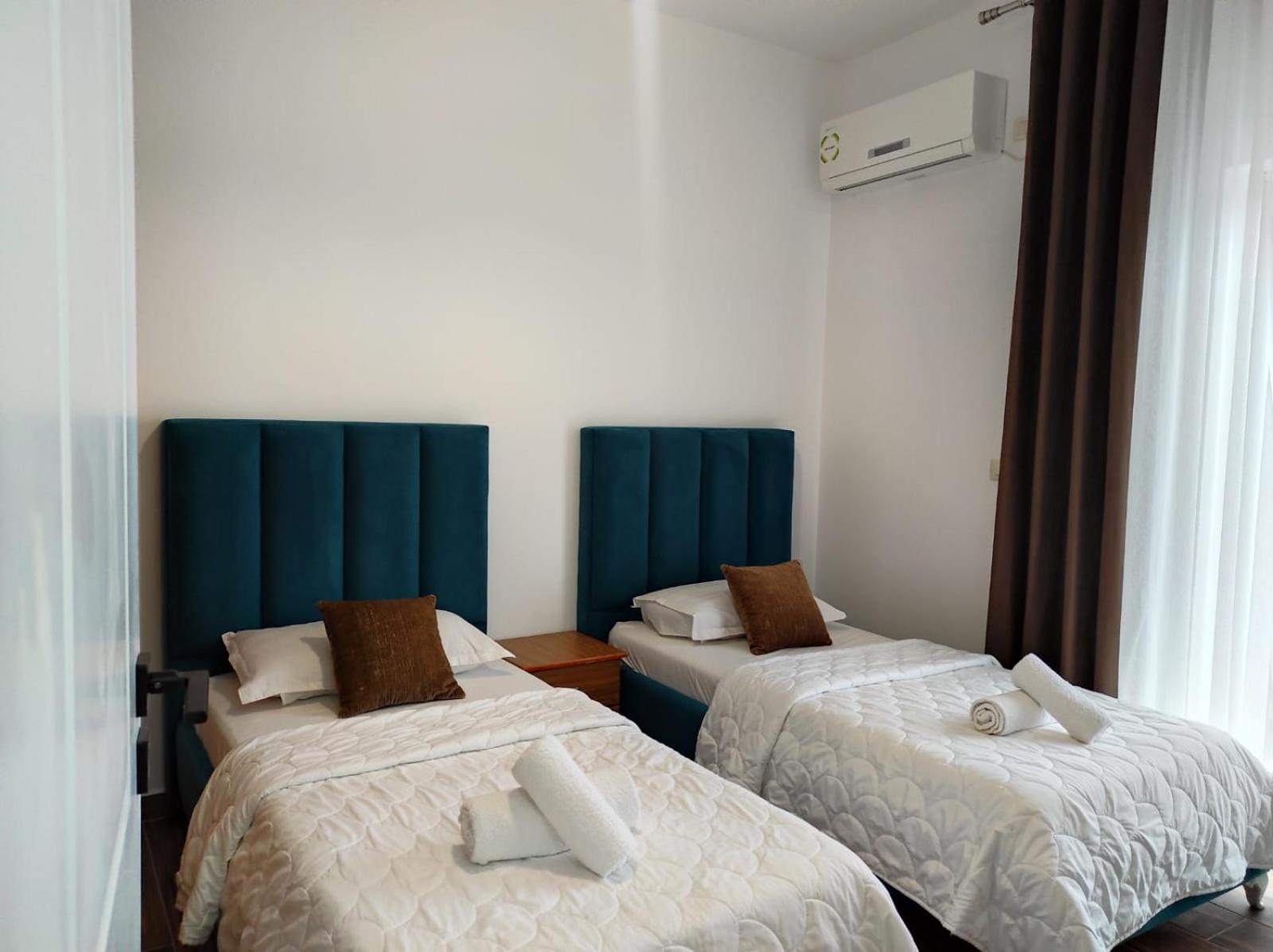 Four Seasons Apartments
