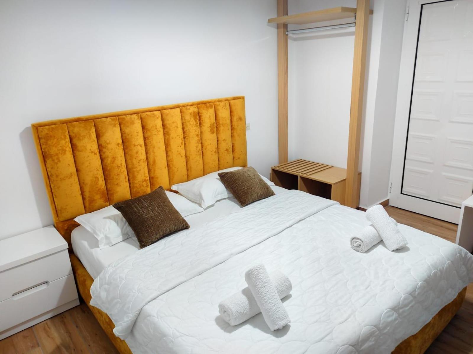 Four Seasons Apartments
