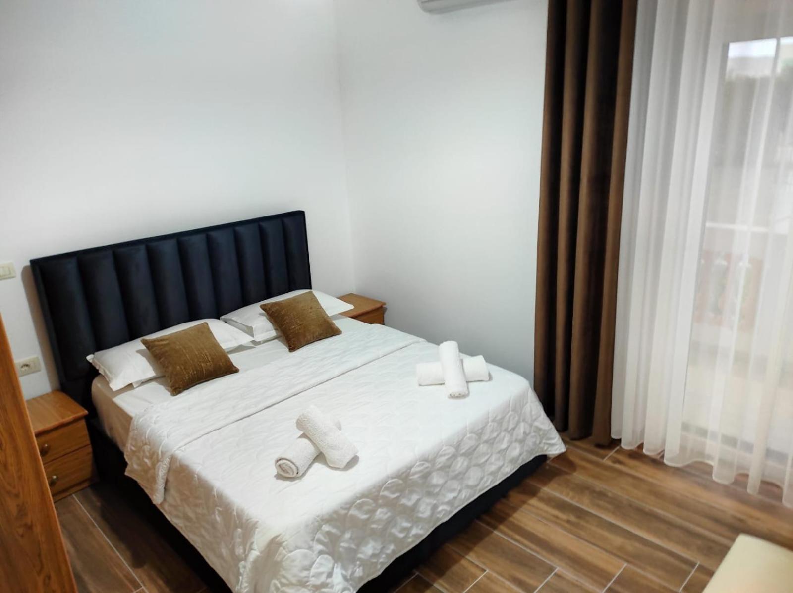 Four Seasons Apartments