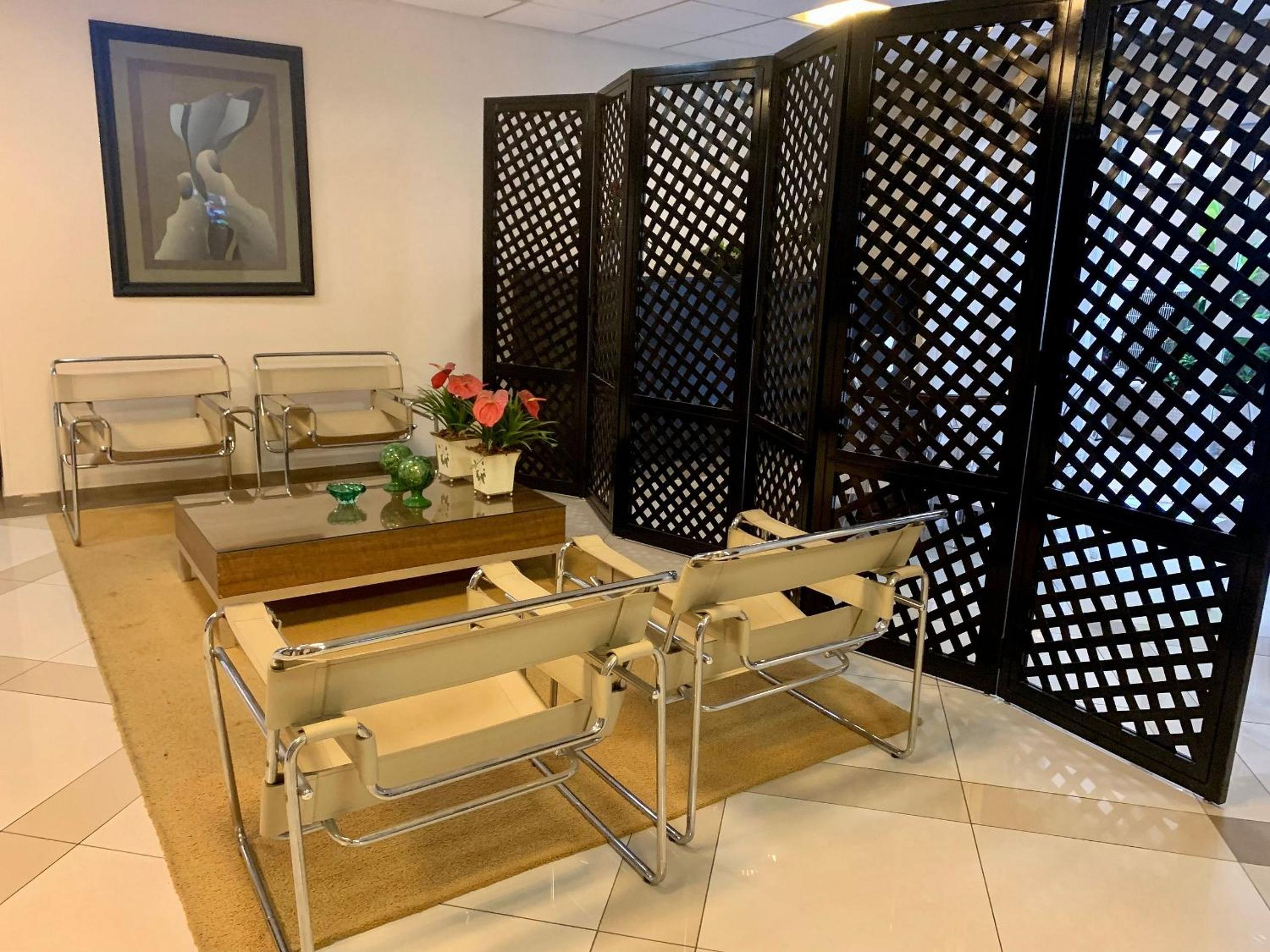 Ap 41 home paulista 2 dorm c/ garagem