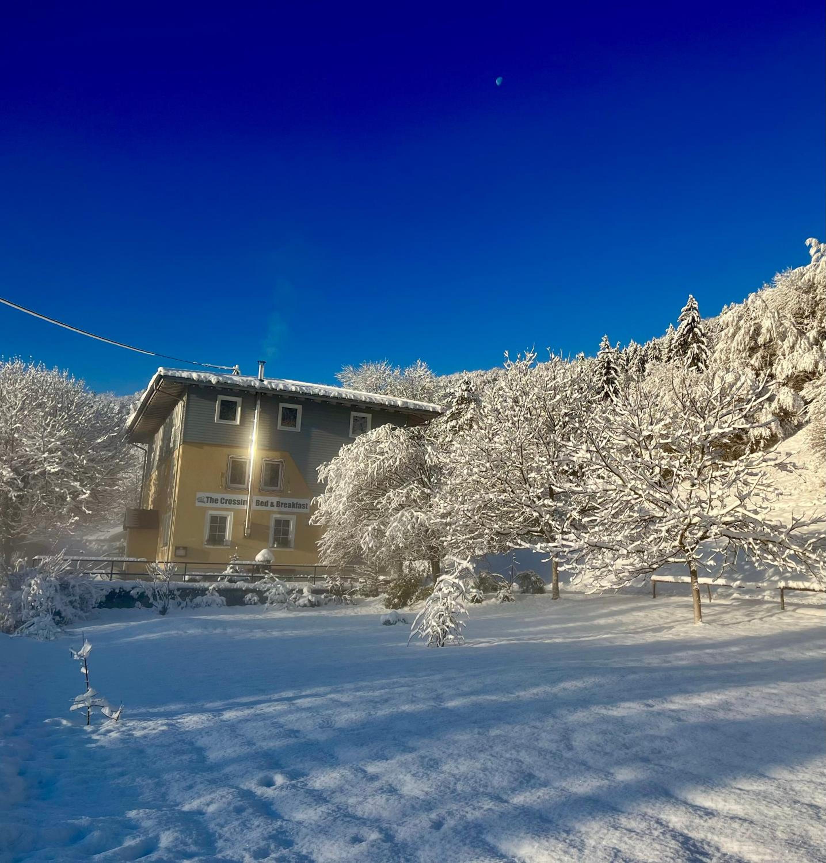 TheCrossing Bed & Breakfast