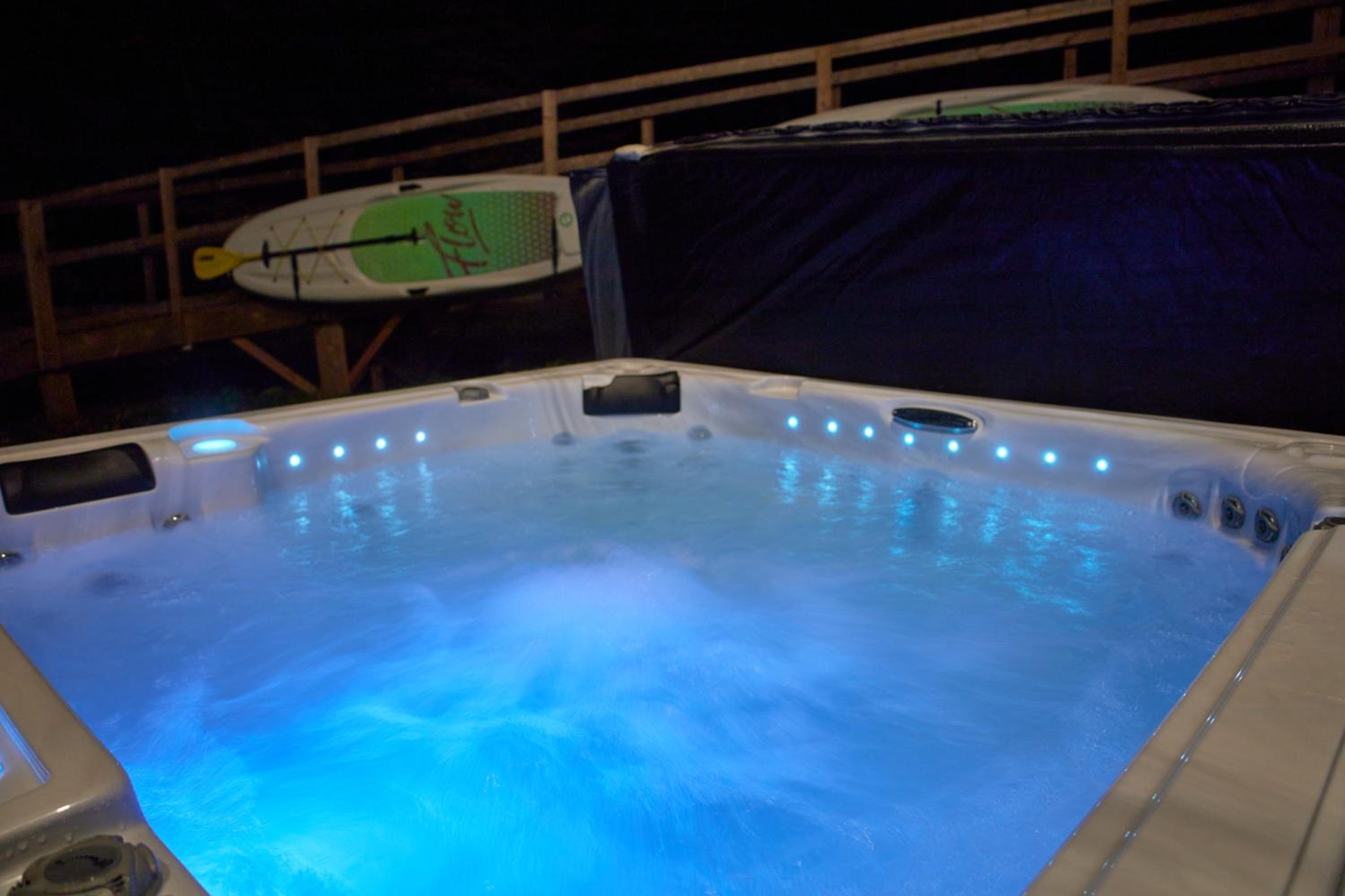 Cottage le Cerf (modern, spa, BBQ, accès lac Lili)