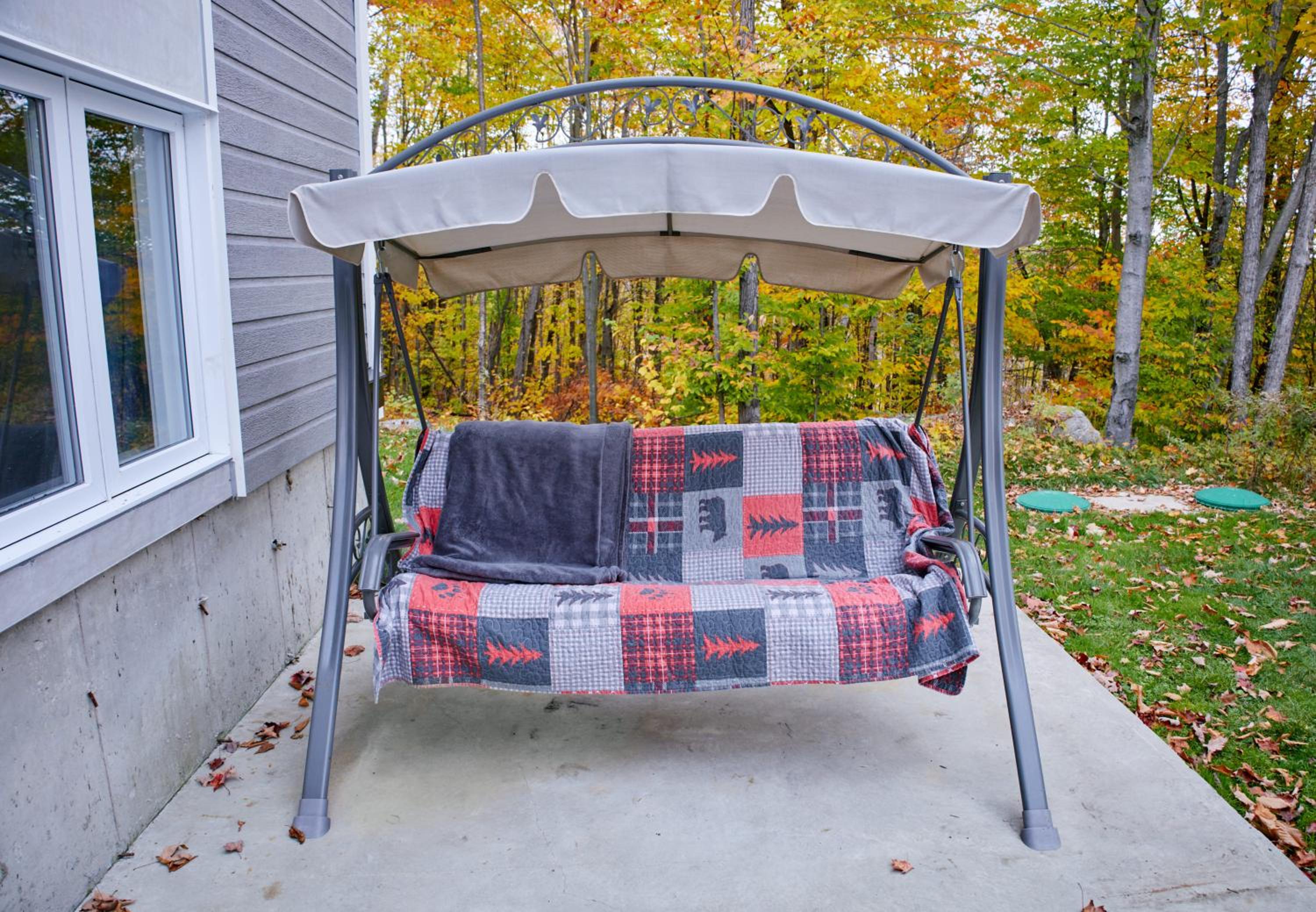 Cottage le Cerf (modern, spa, BBQ, accès lac Lili)