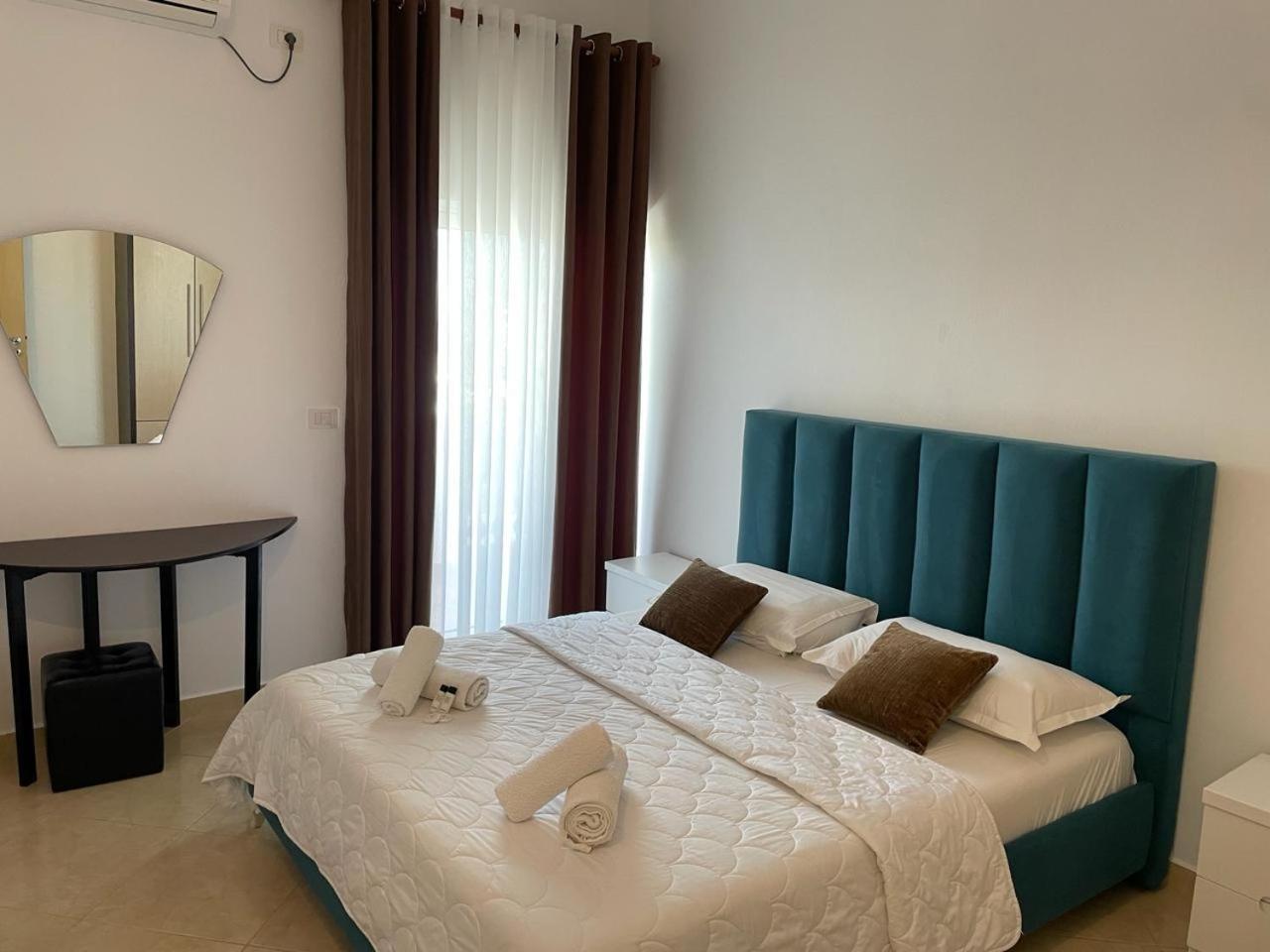 Four Seasons Apartments