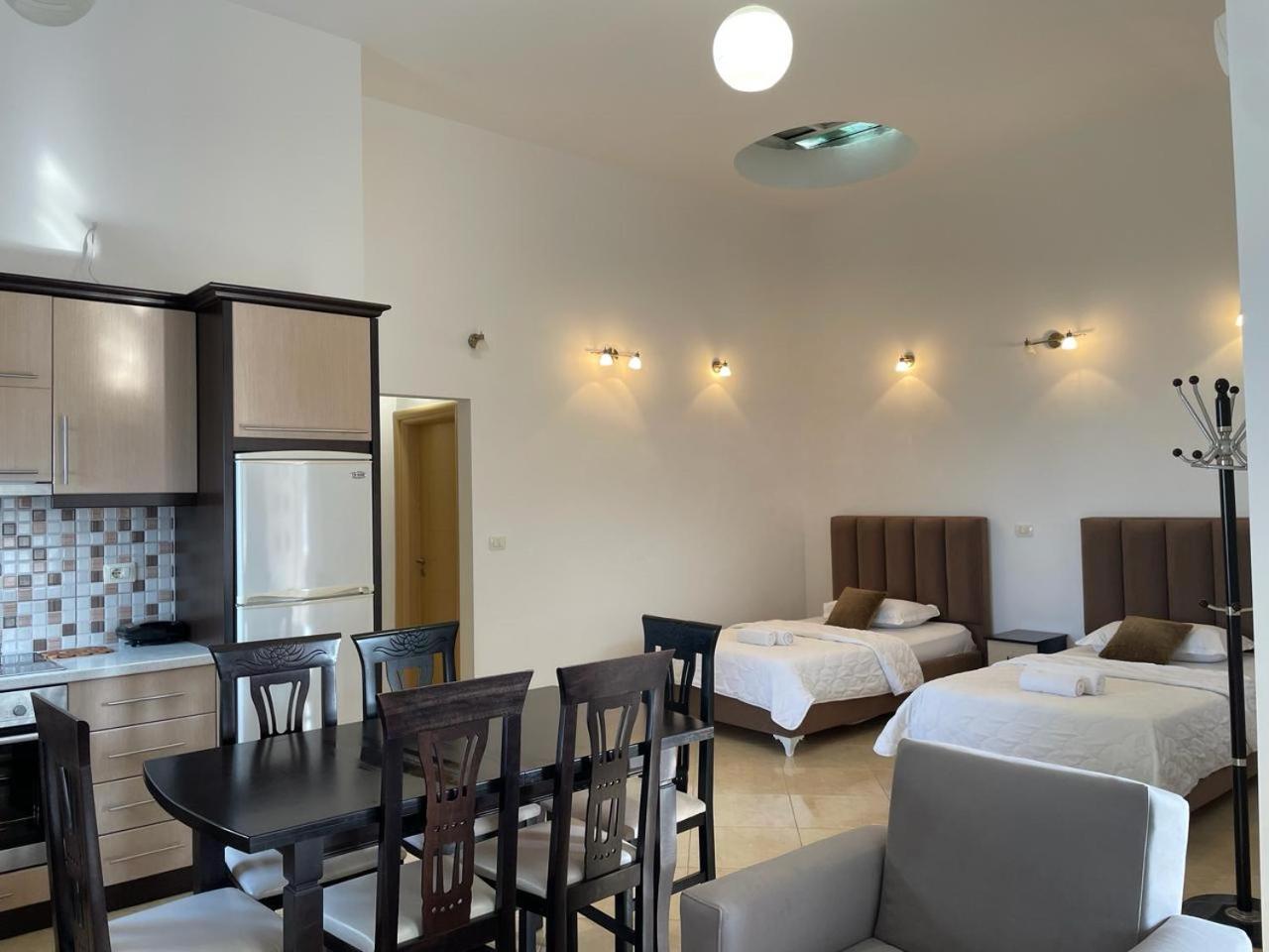 Four Seasons Apartments