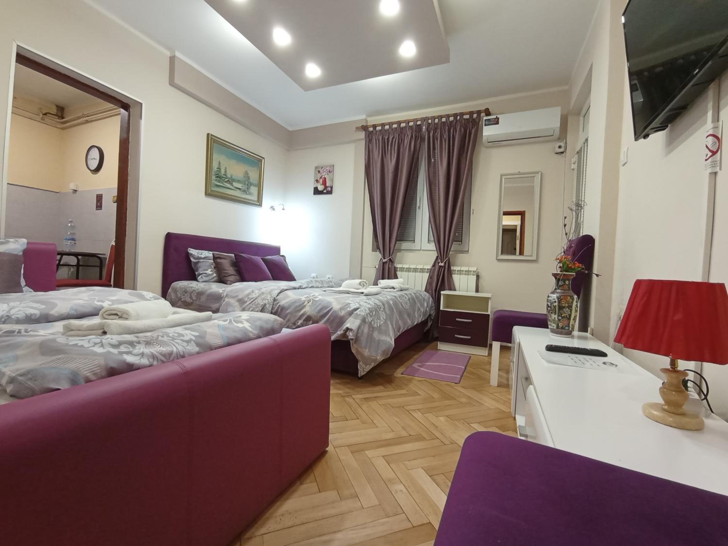 Apartments & Rooms -PANORAMA MDLL BELGRADE view 2