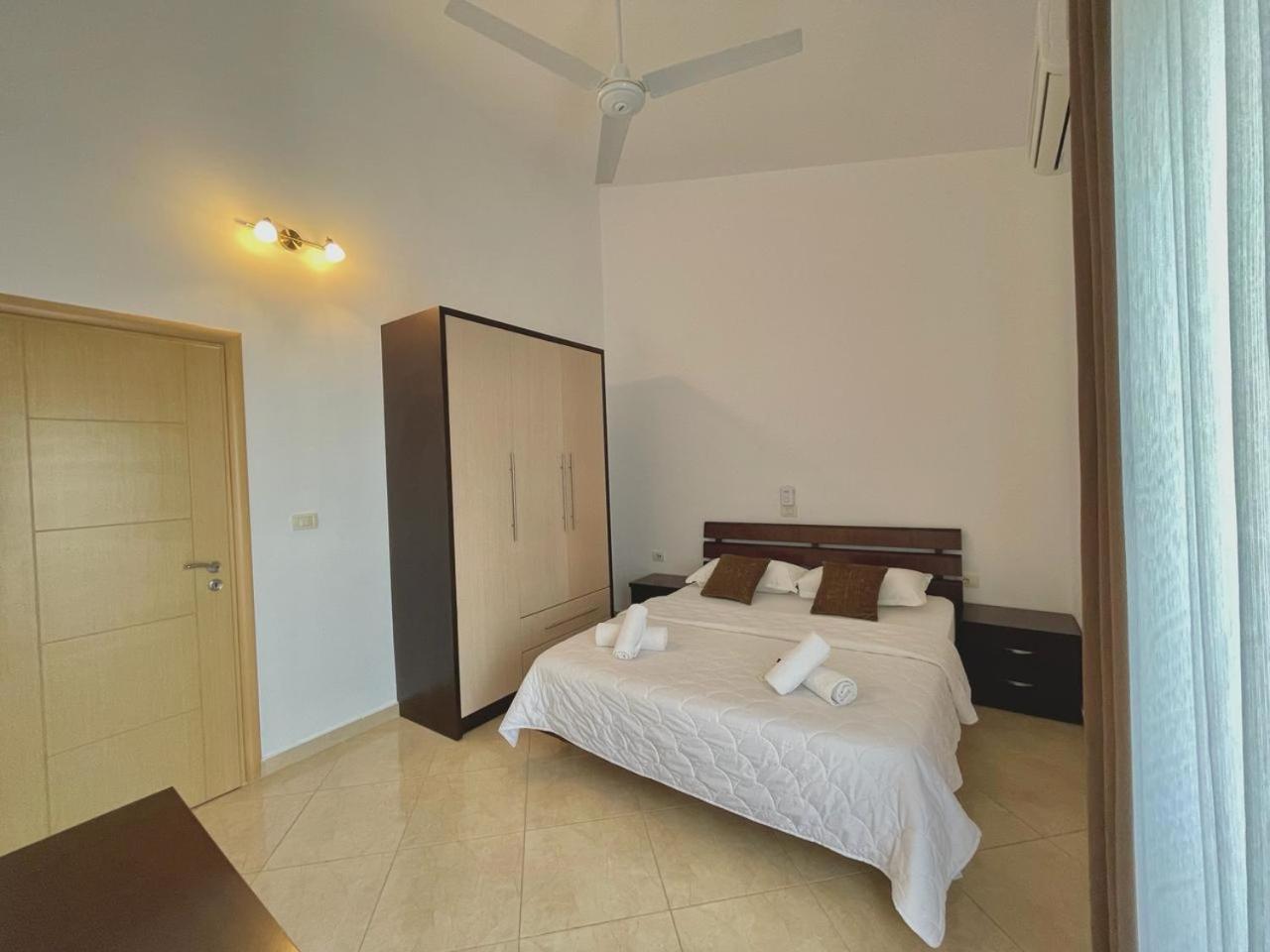 Four Seasons Apartments