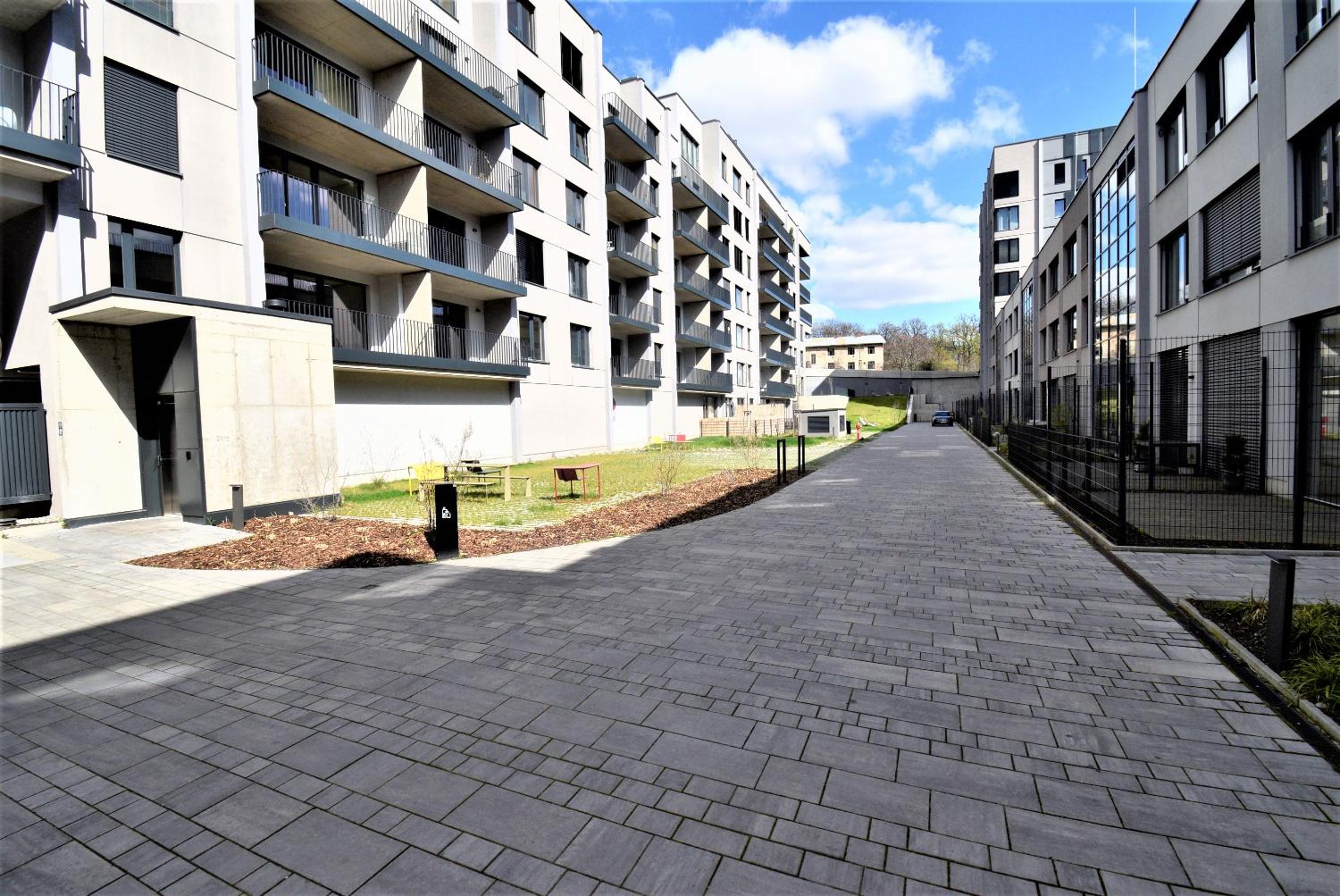 Jasminn Apartments
