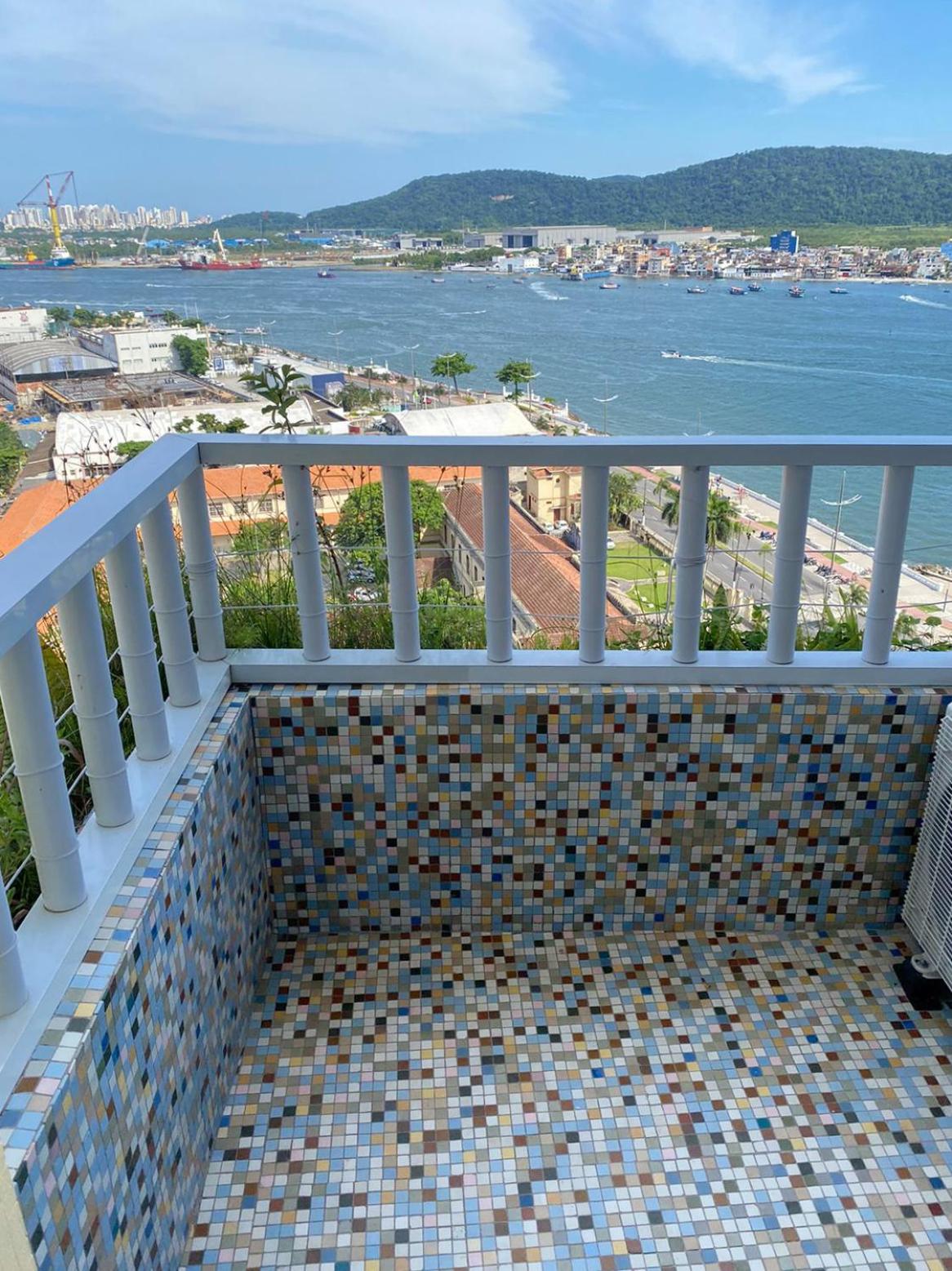 Apto charmoso com vista mar na Ponta da Praia