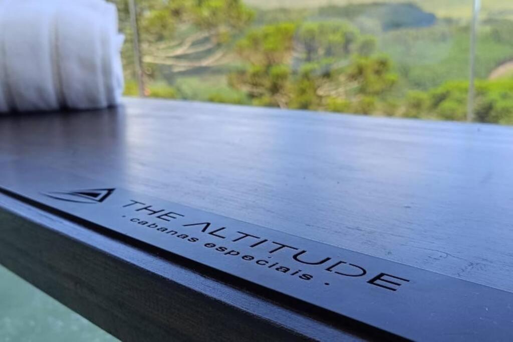Cabana Requintada em Meio as Montanhas