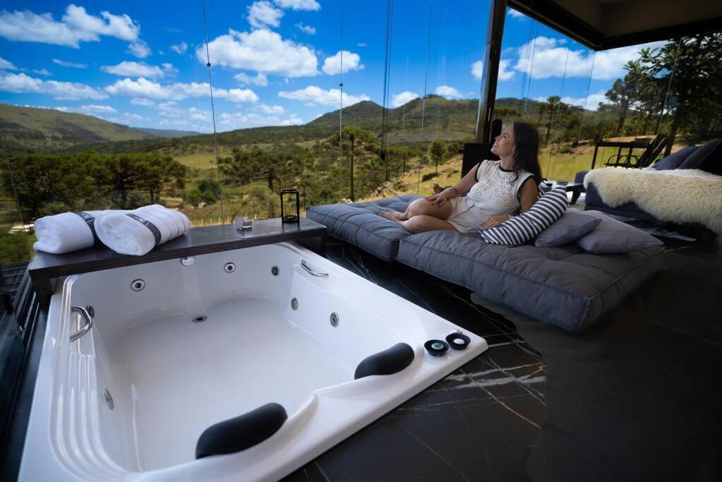 Cabana Requintada em Meio as Montanhas