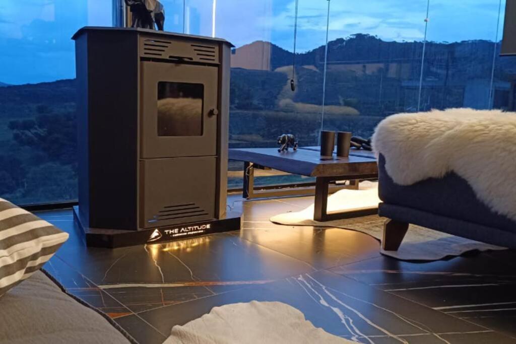 Cabana Requintada em Meio as Montanhas