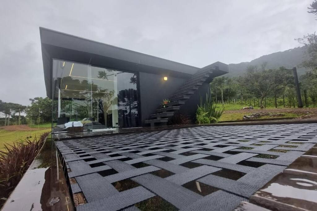 Cabana Requintada em Meio as Montanhas
