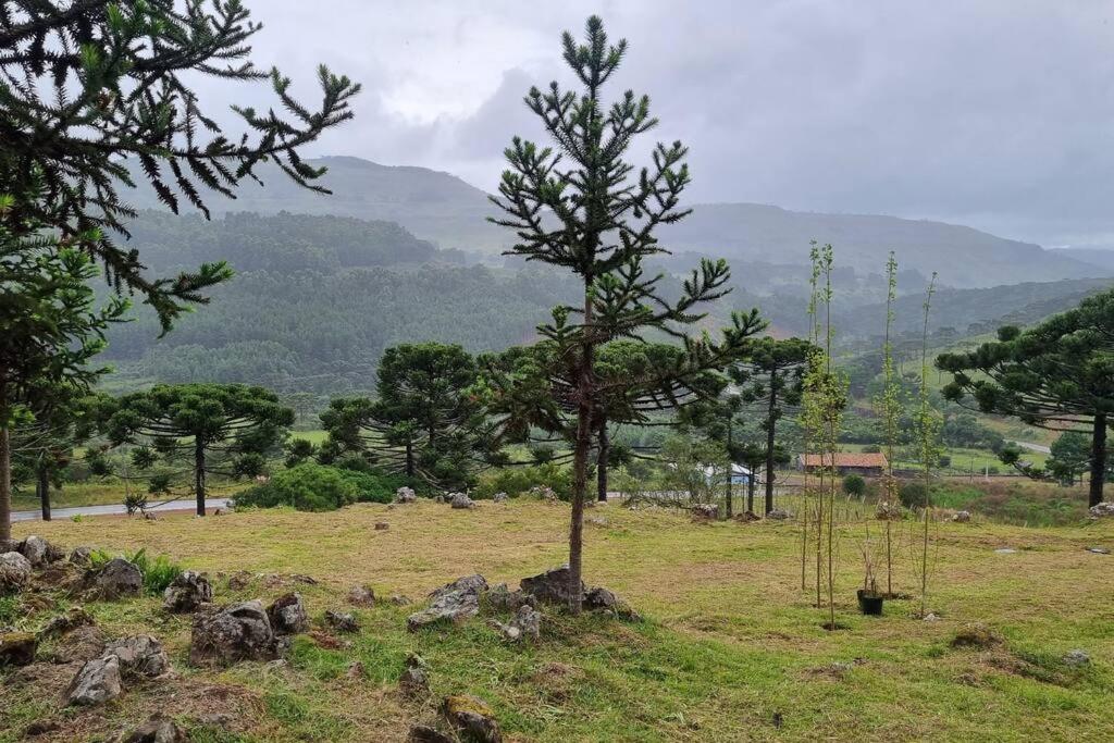 Cabana Requintada em Meio as Montanhas