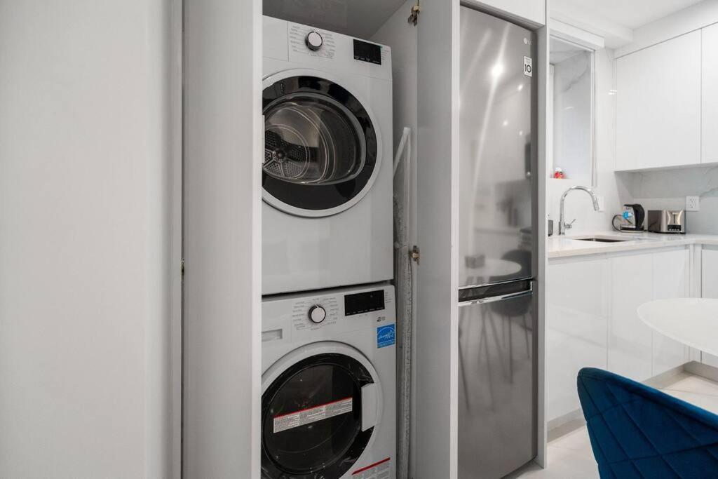 Brand New 2 Bedroom Point Grey Getaway