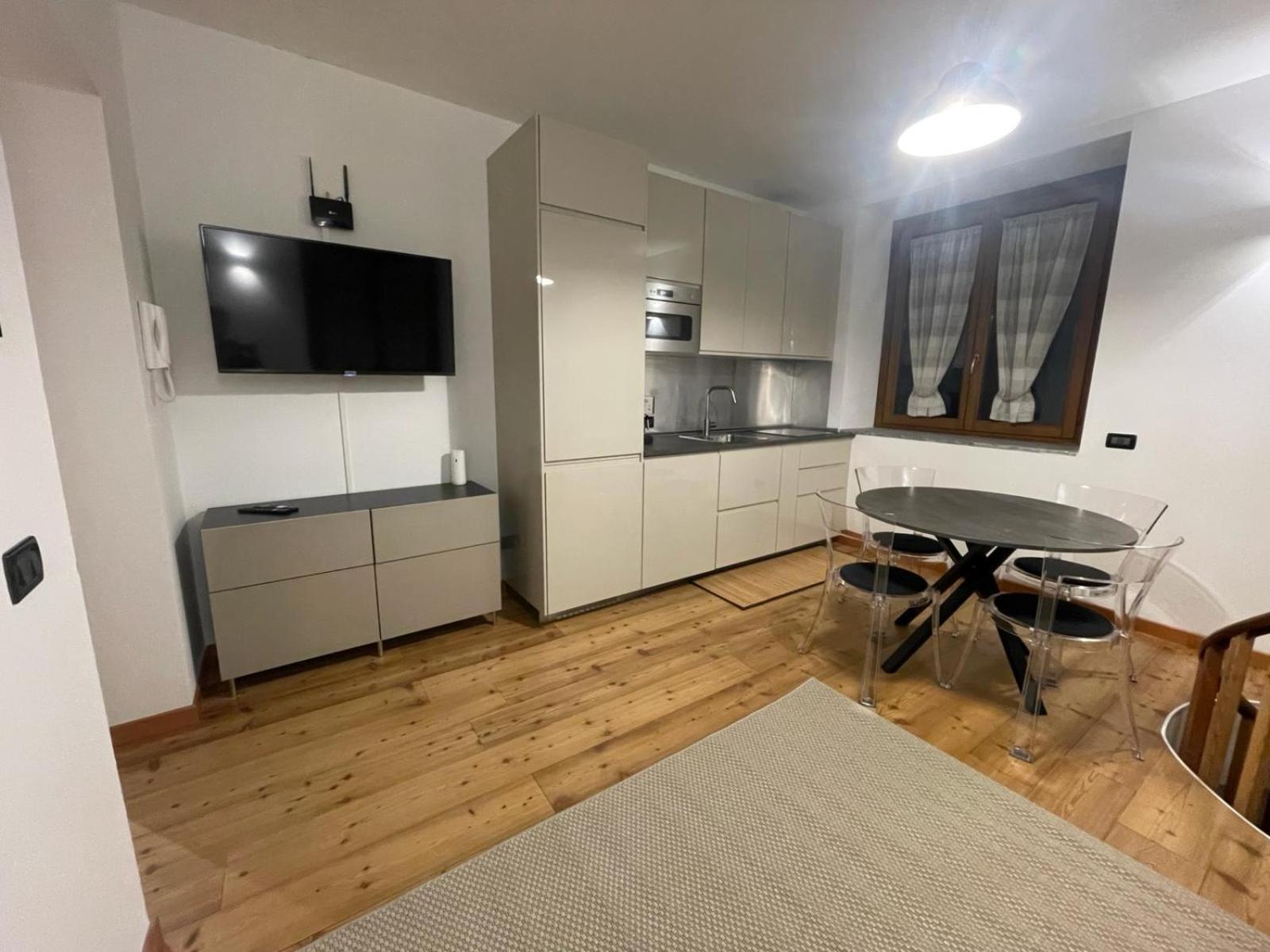 Cervinia House - Alpine Apartments & Chalet