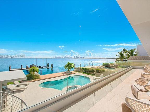 Villa Tesoro view 2