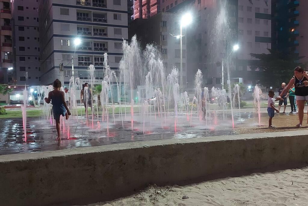 aptamento próximo a praia tupy, na baixada santist