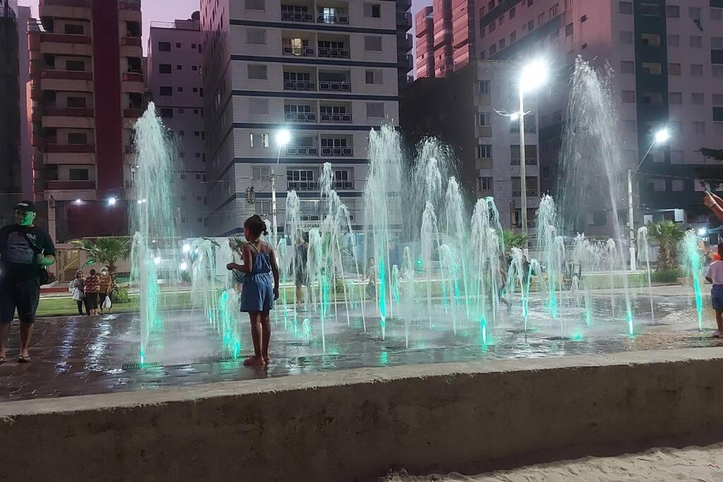 aptamento próximo a praia tupy, na baixada santist