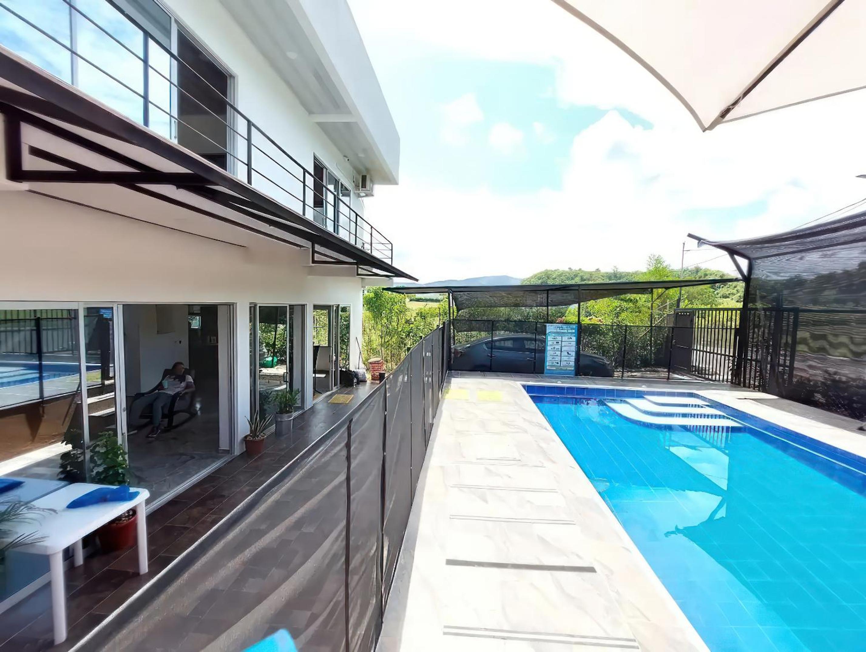 Casa con piscina privada y BBQ para Familias y parejas