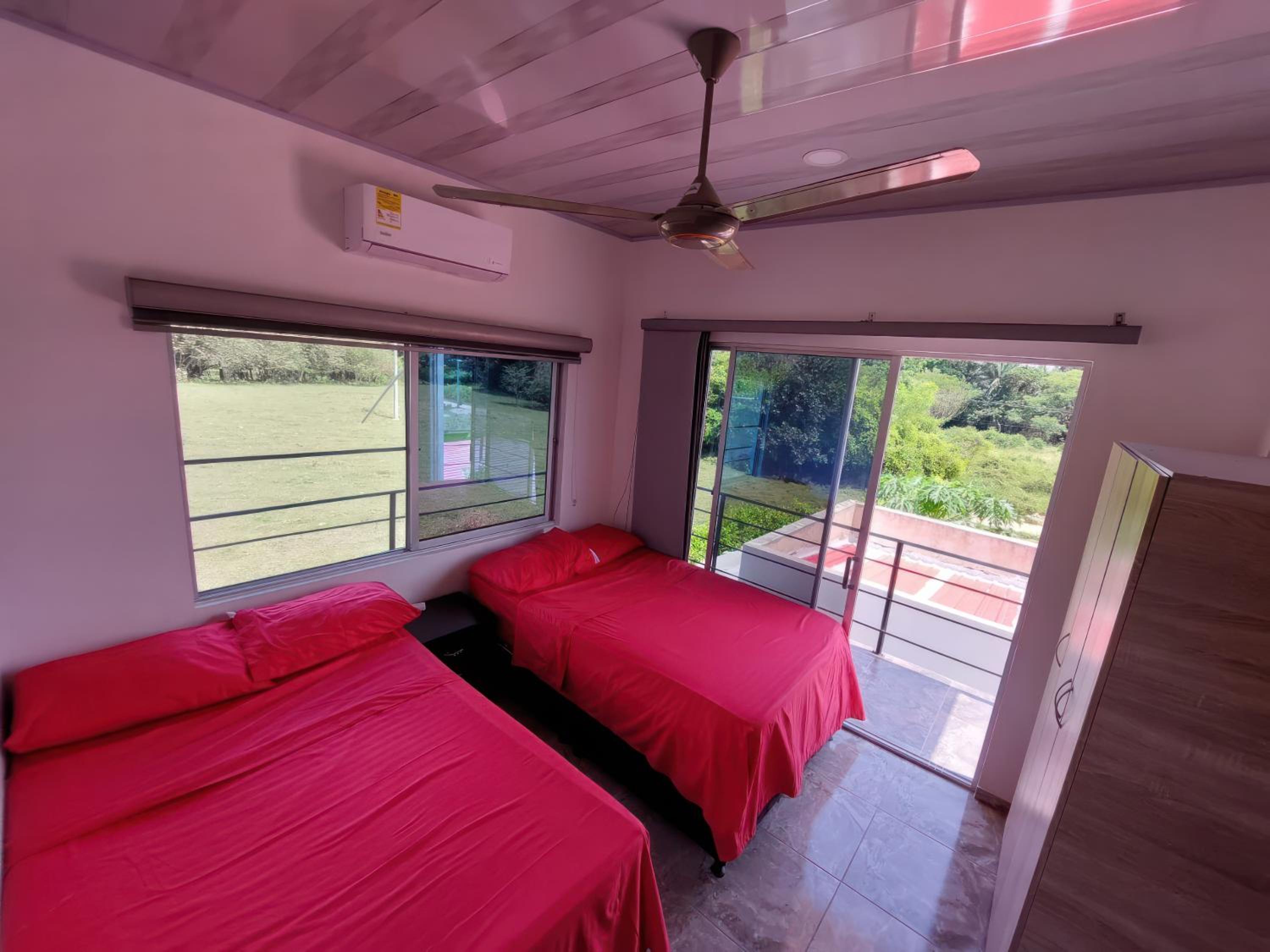 Casa con piscina privada y BBQ para Familias y parejas