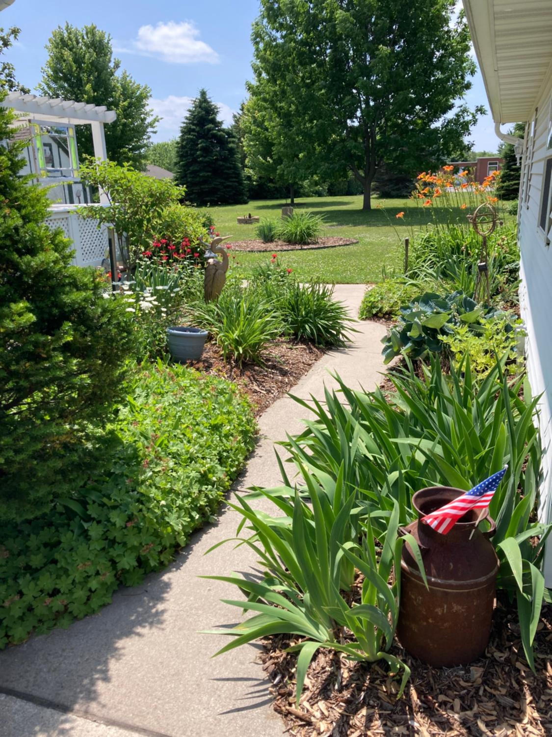 Cozy Algoma Retreat! Minutes to Beach and Downtown! view 5