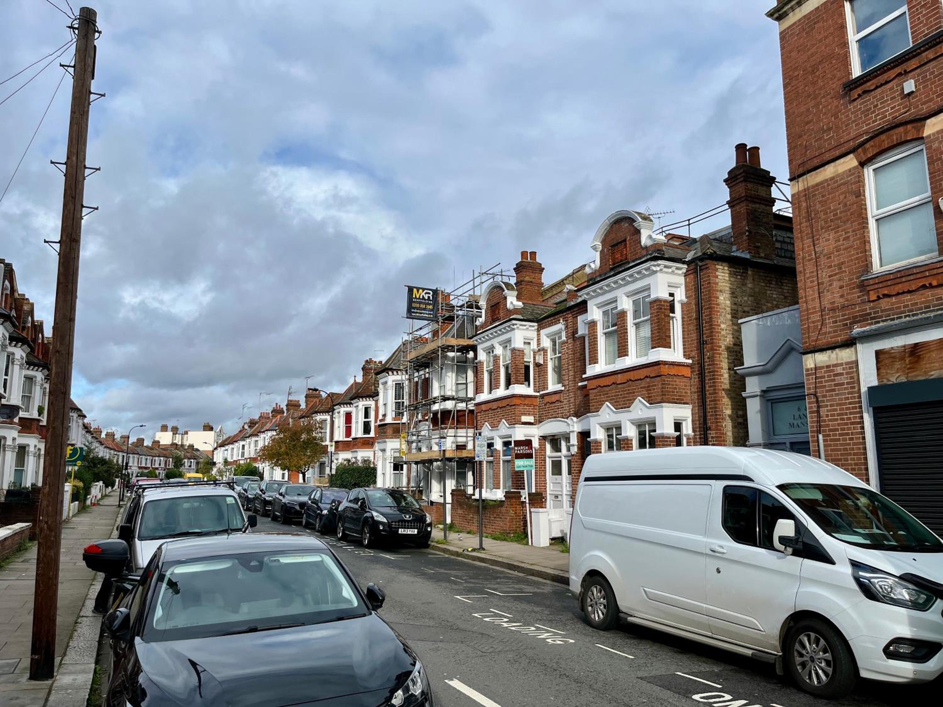 Central, Modern, Westfield, close to Tube station