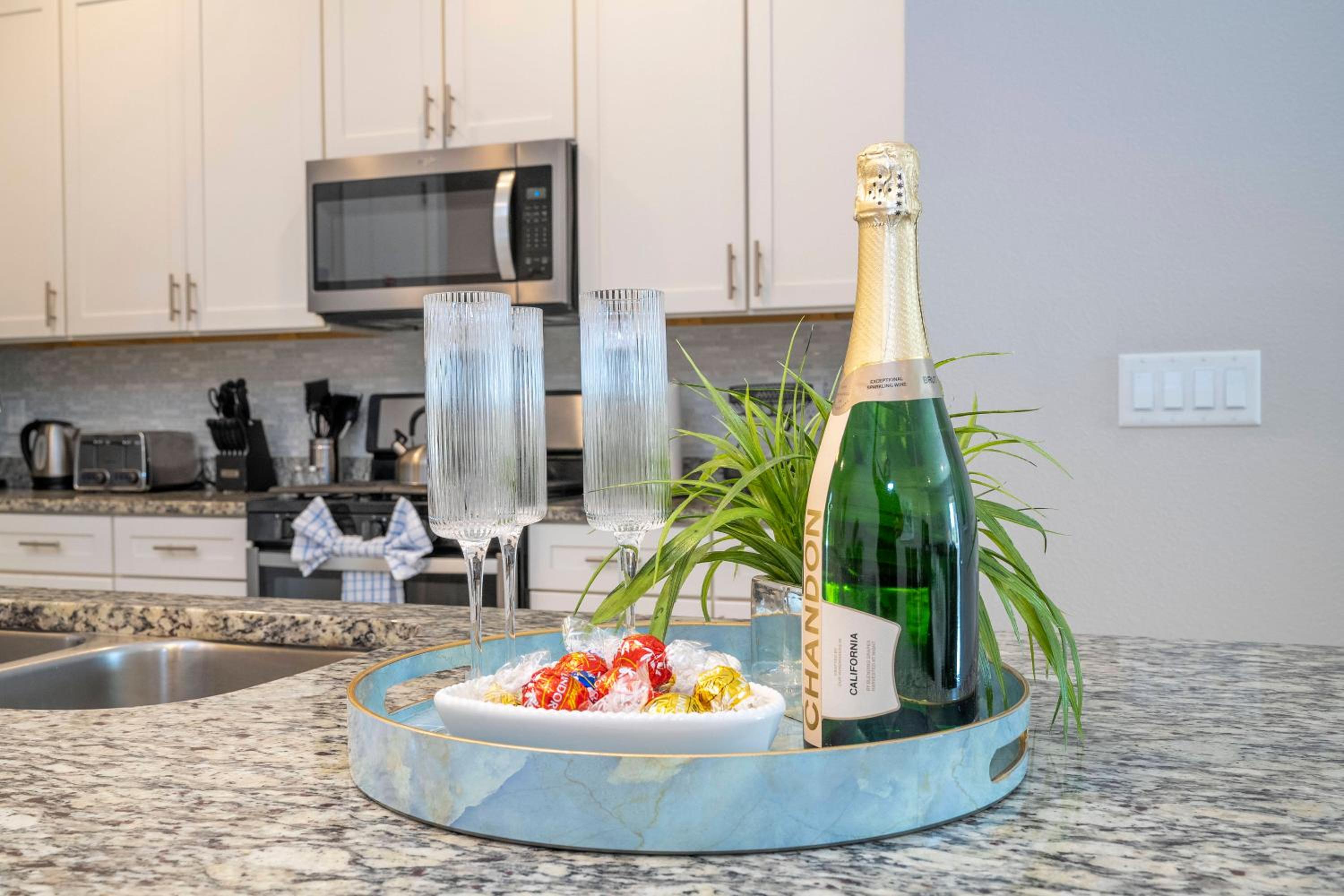 Awesome 4 Suites Villa 5 Min to Disney