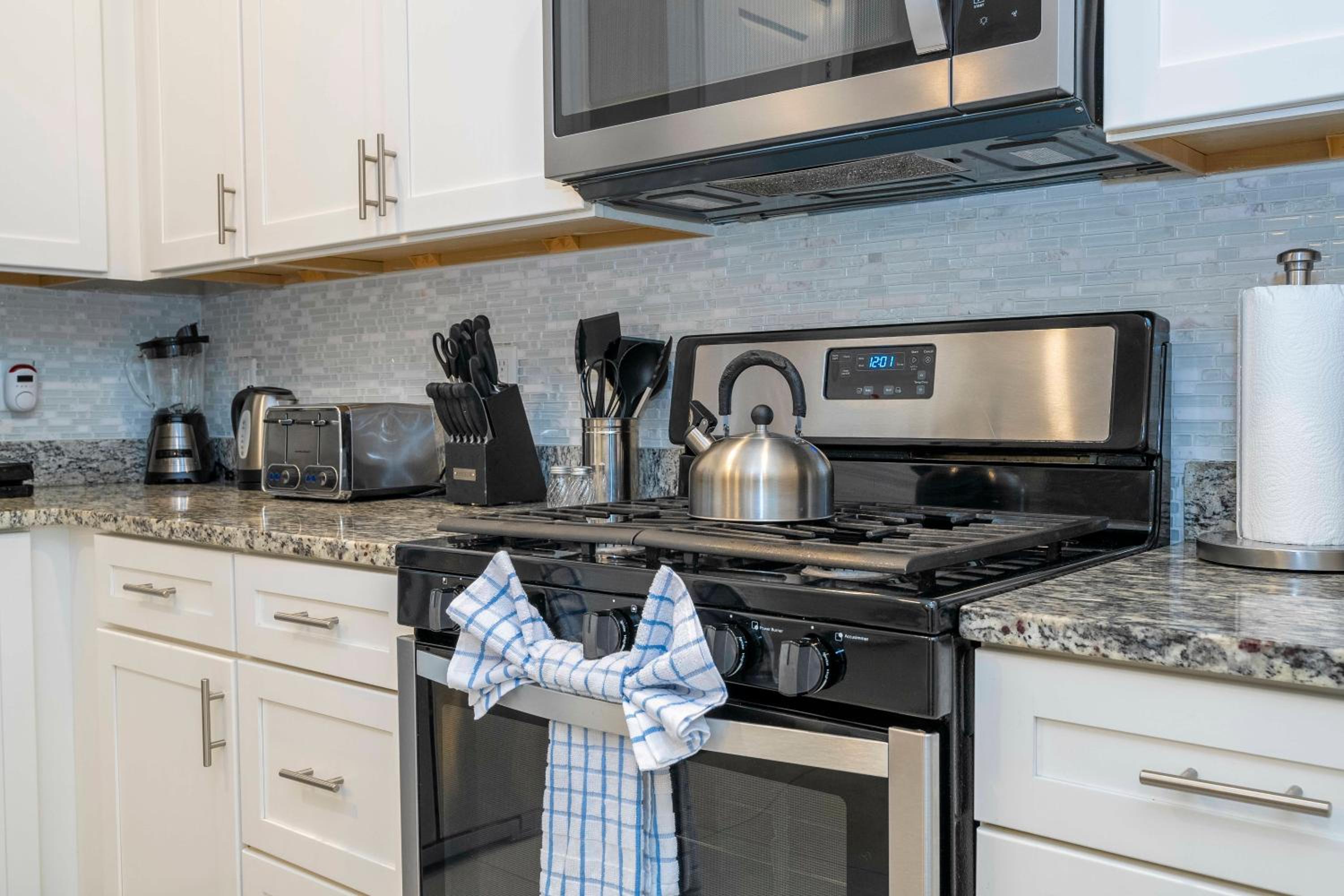 Awesome 4 Suites Villa 5 Min to Disney
