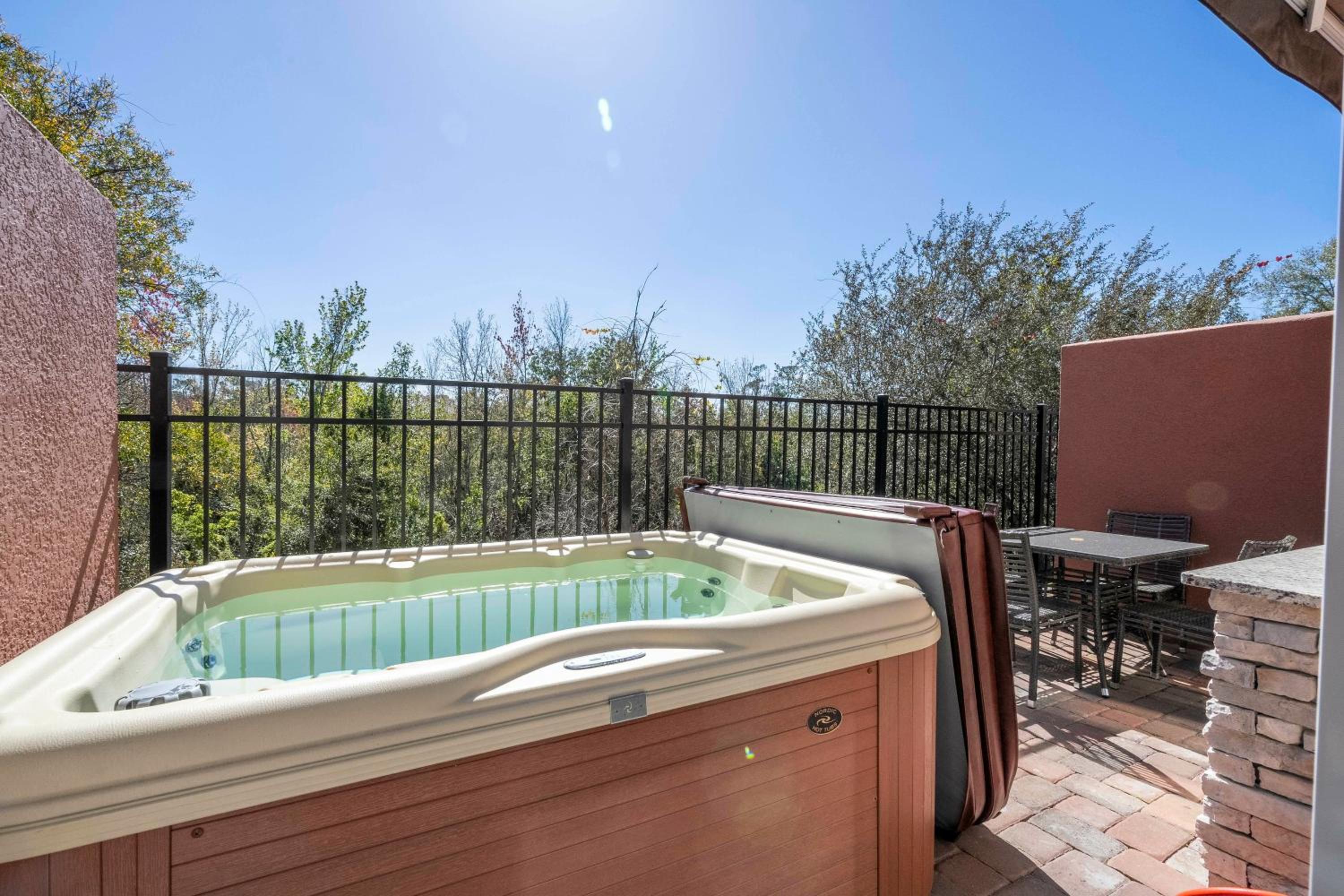 Awesome 4 Suites Villa 5 Min to Disney