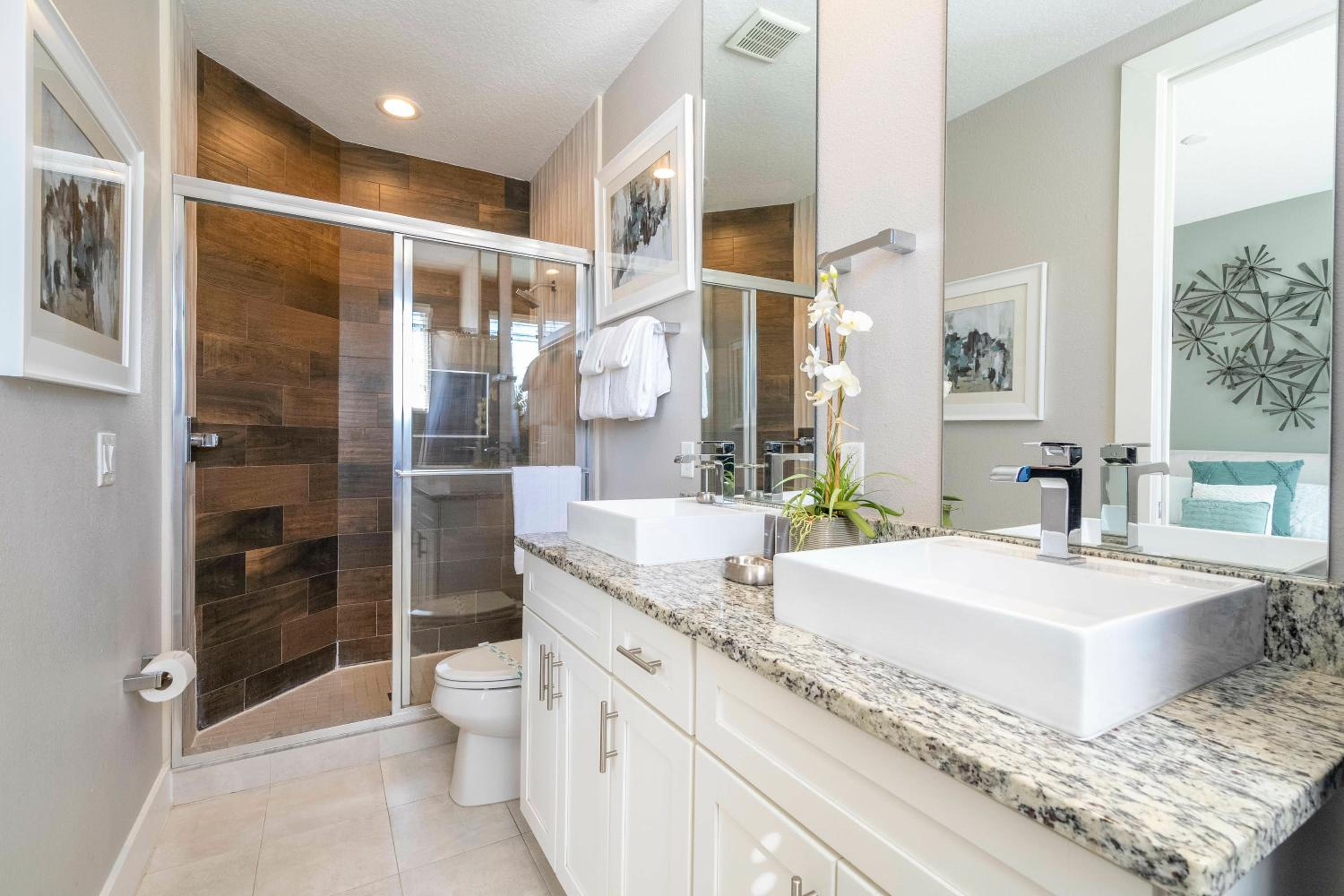 Awesome 4 Suites Villa 5 Min to Disney
