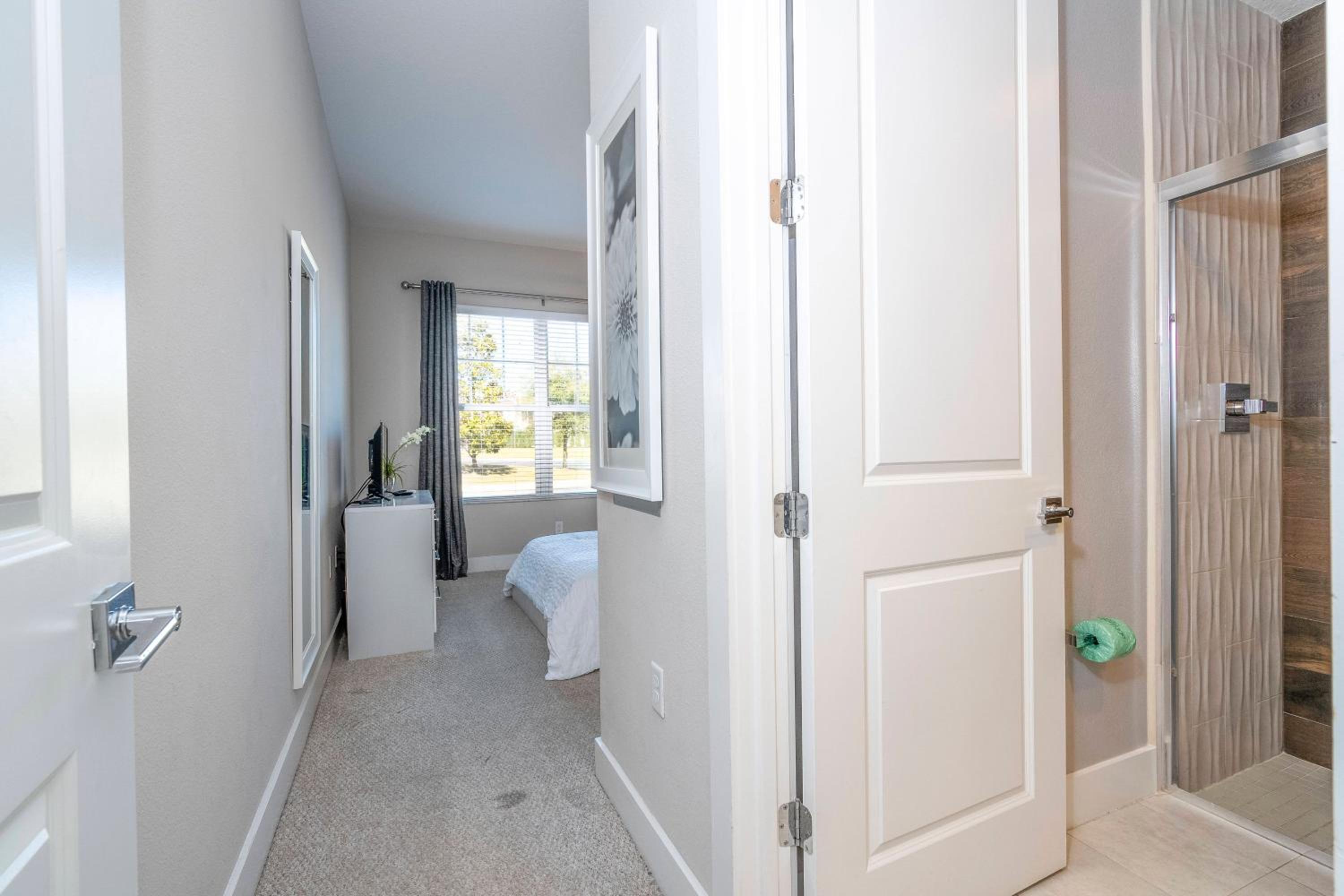 Awesome 4 Suites Villa 5 Min to Disney