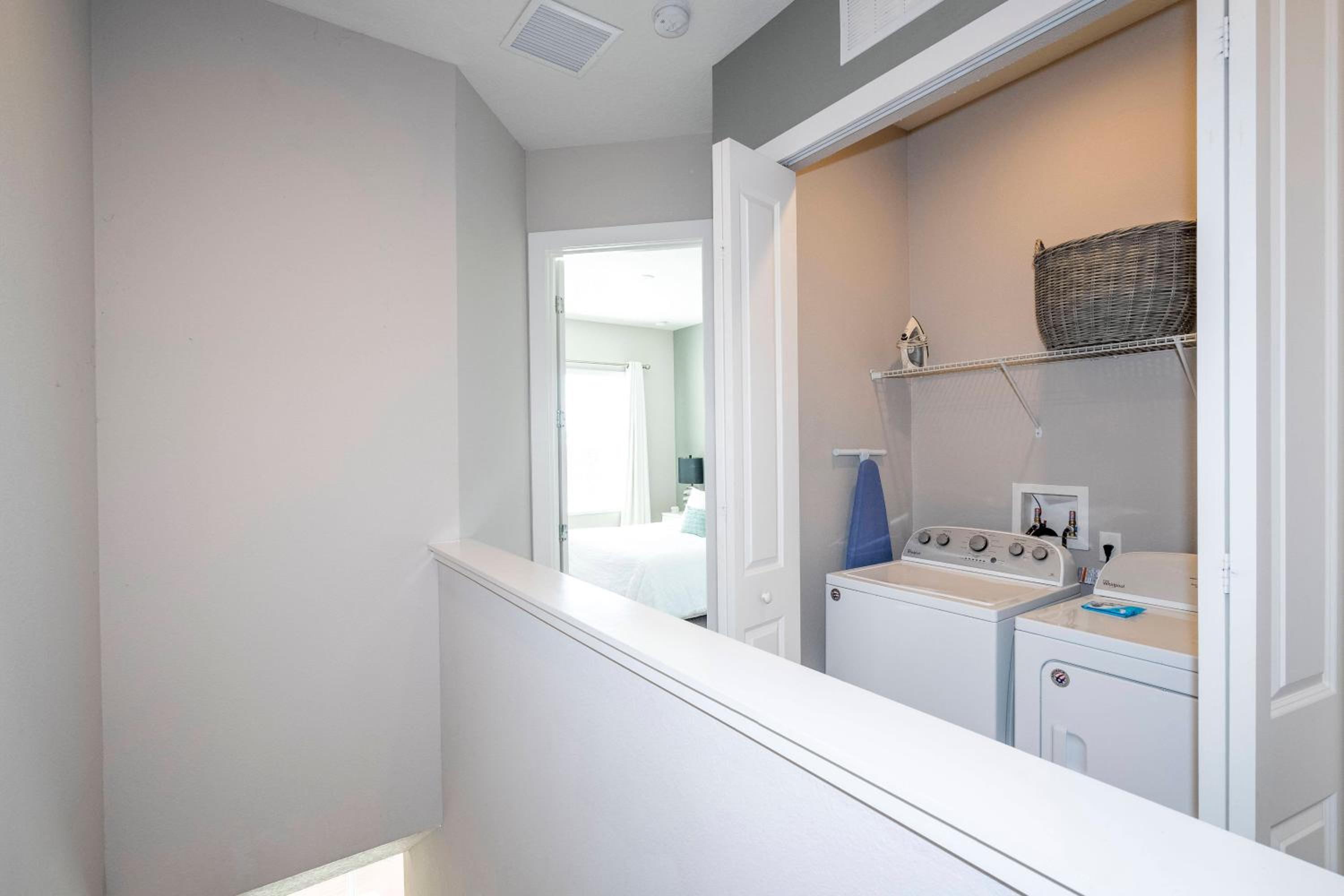 Awesome 4 Suites Villa 5 Min to Disney