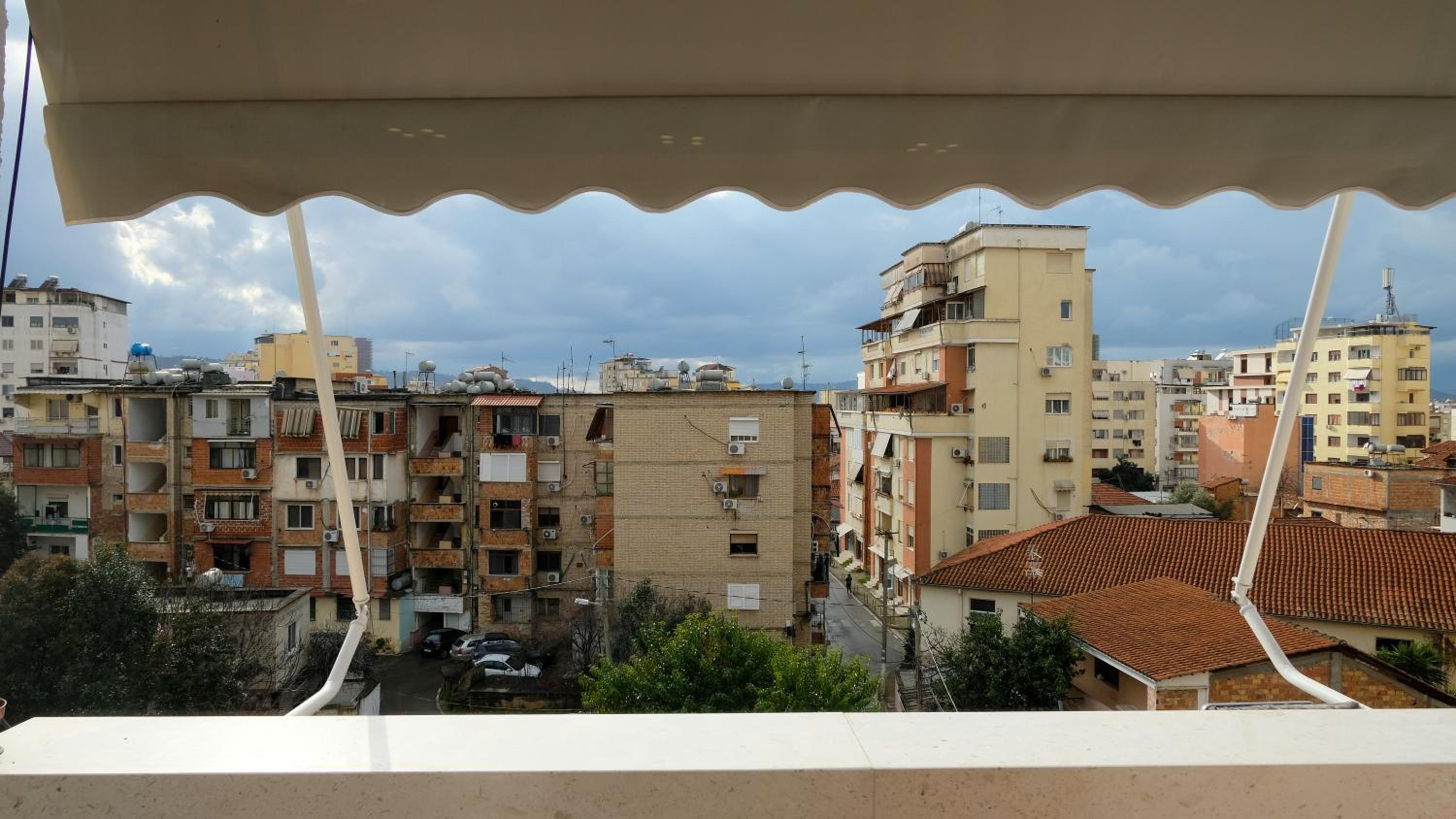 2E Center Apartment