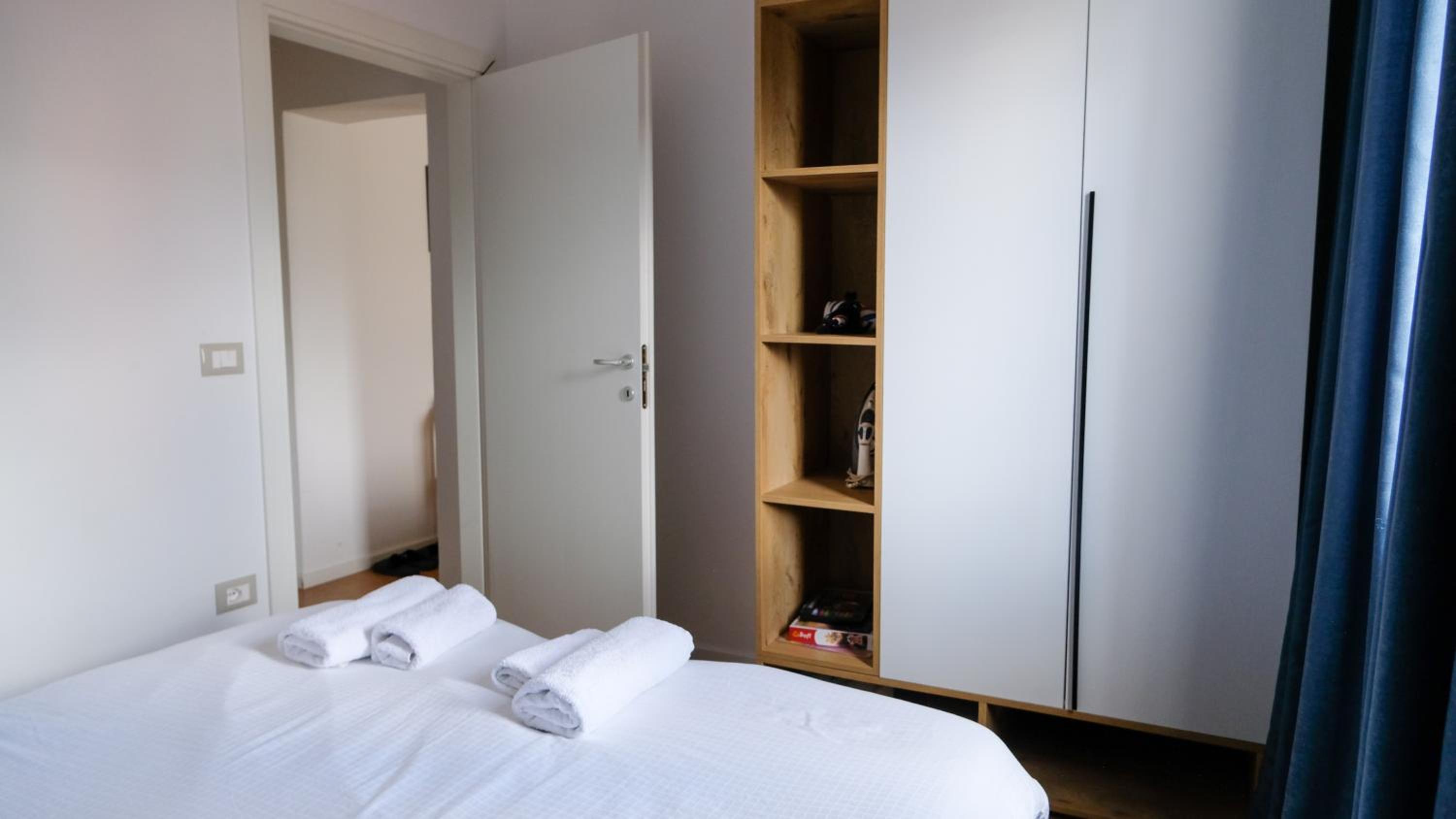 2E Center Apartment