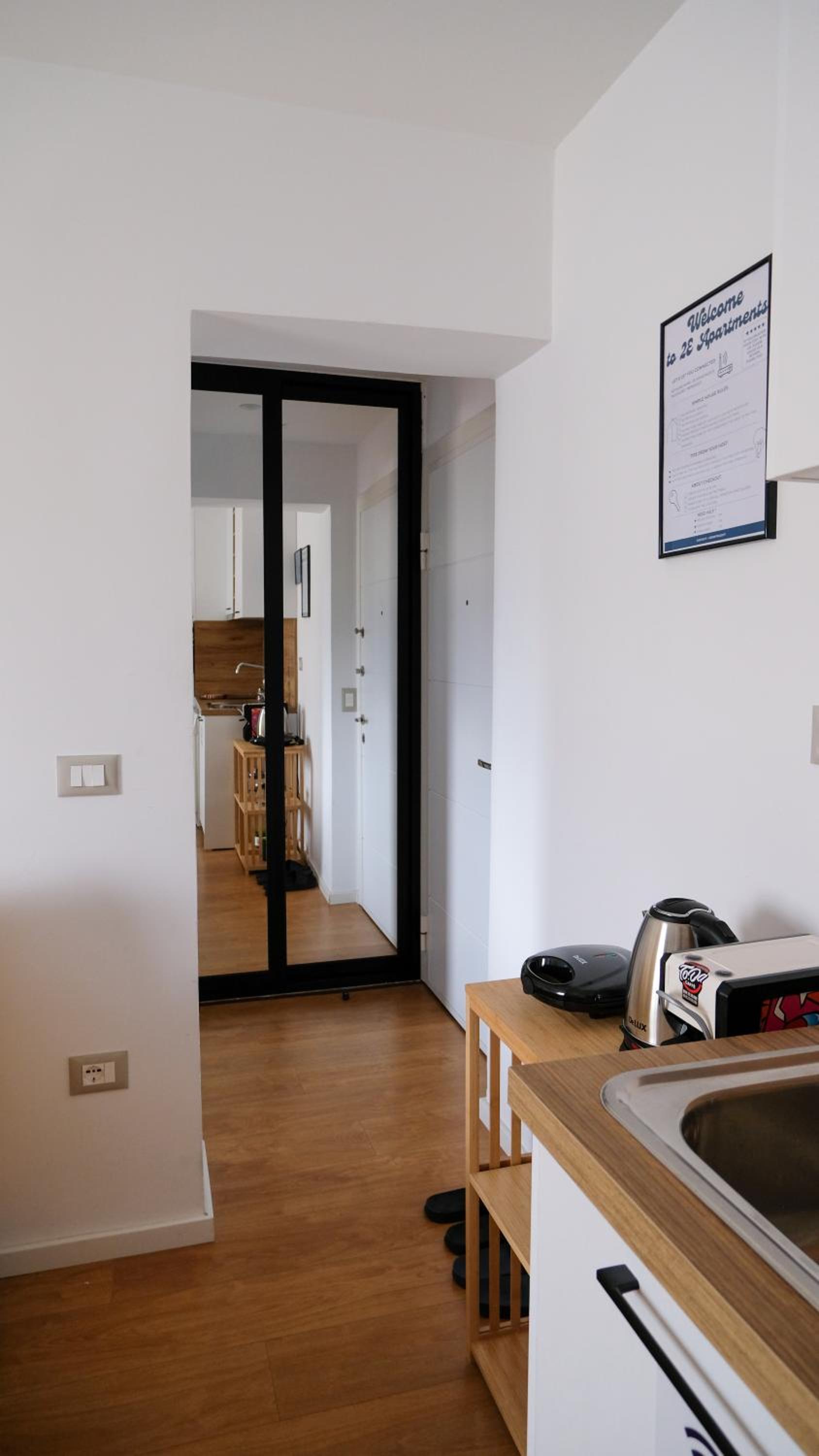 2E Center Apartment