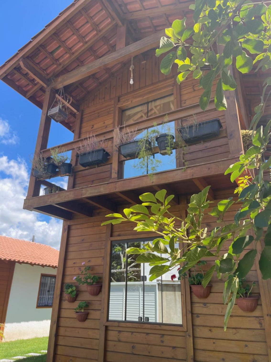 Millicent Residence - Chalet Milly e Chalet Iris - Itaoca Praia - ES