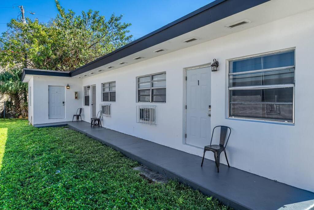 Dania #3 - Cozy 1 Bedroom, 6 minutes to the Ocean with Parking view 2