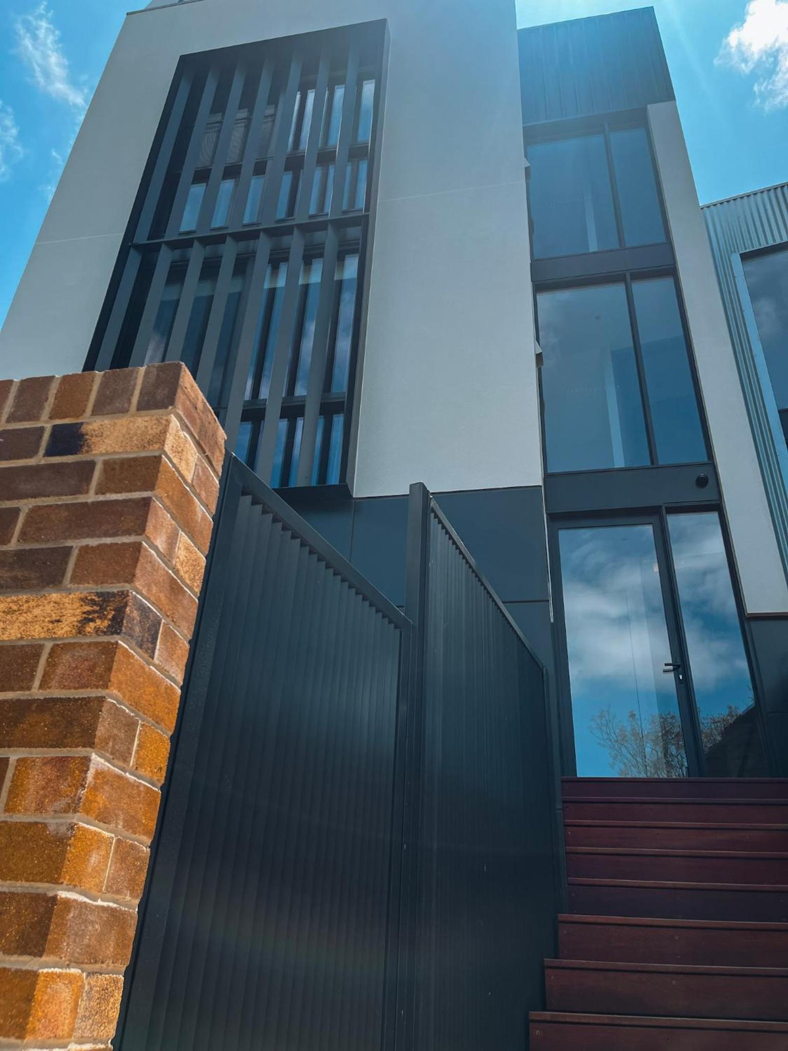 Green Rooms Braddon - Designer Micro Apartments