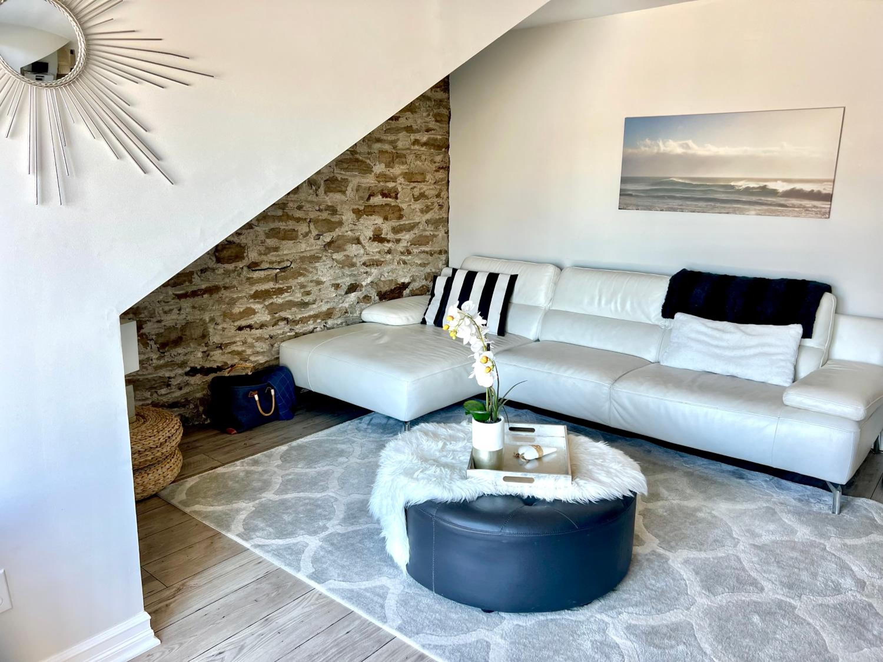 Luxury Heritage Escape with Spectacular Tay Basin View