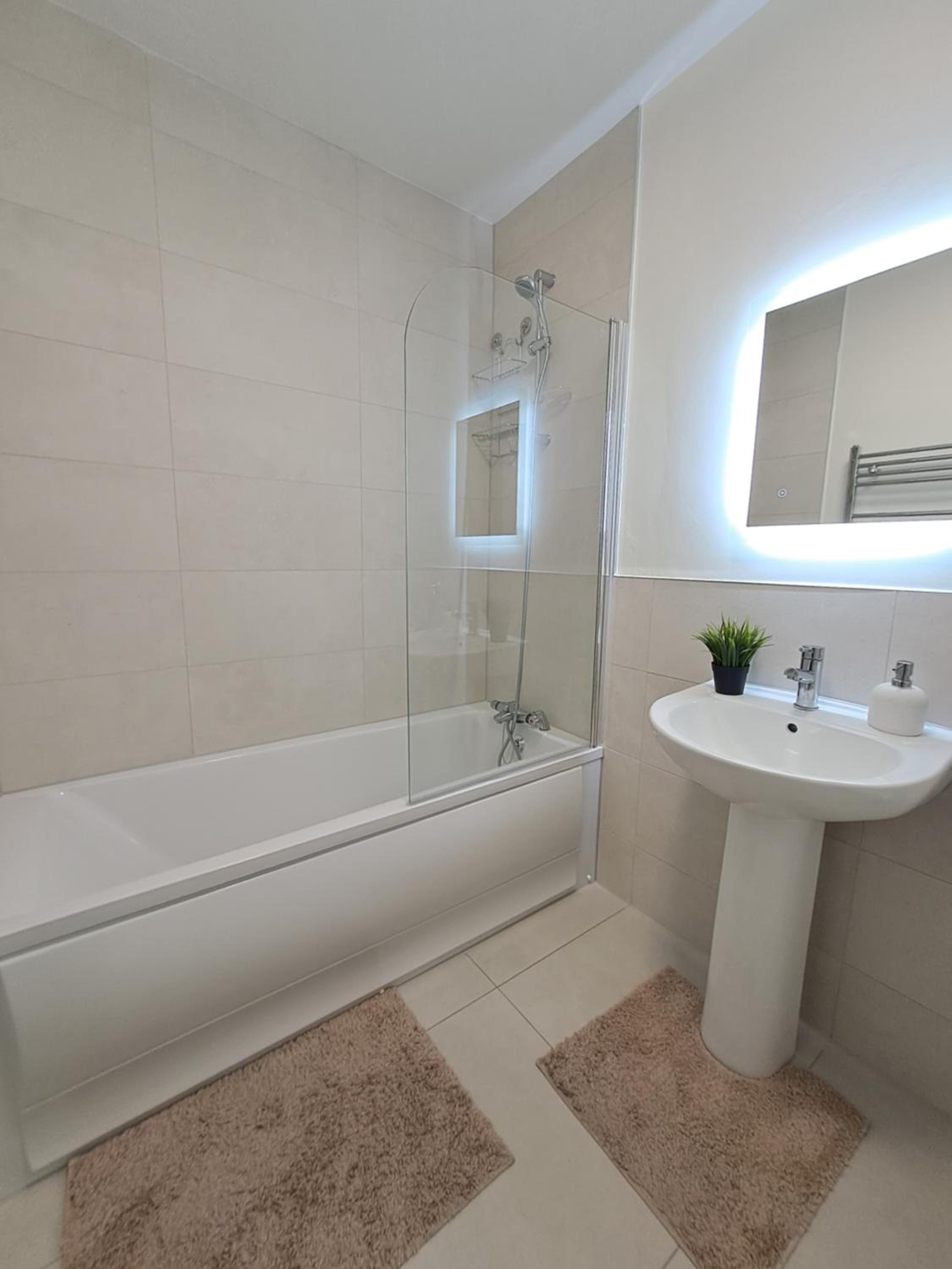 Cozy bedroom in Lucan, Dublin